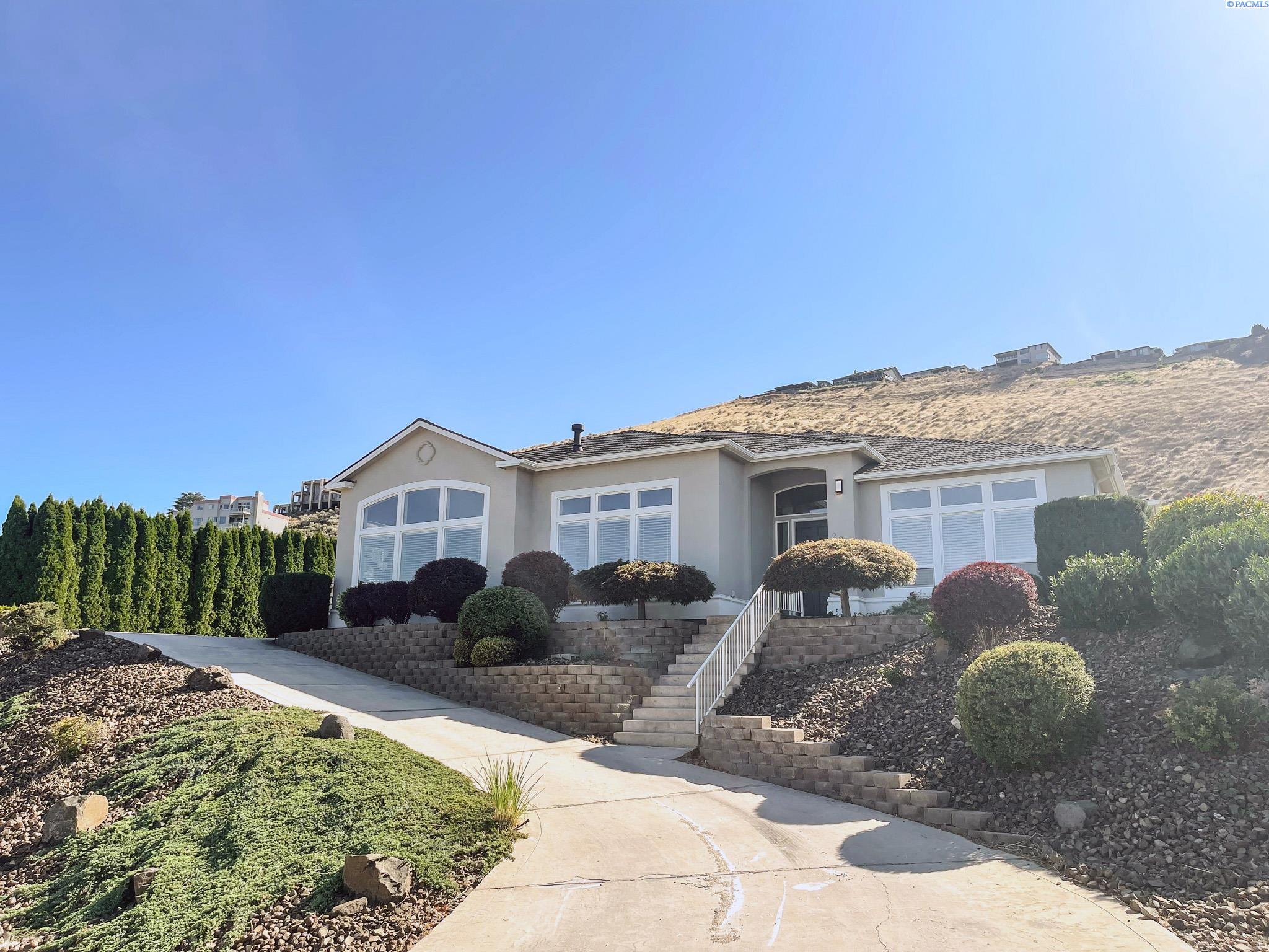 231 Meadowridge Loop — photo
