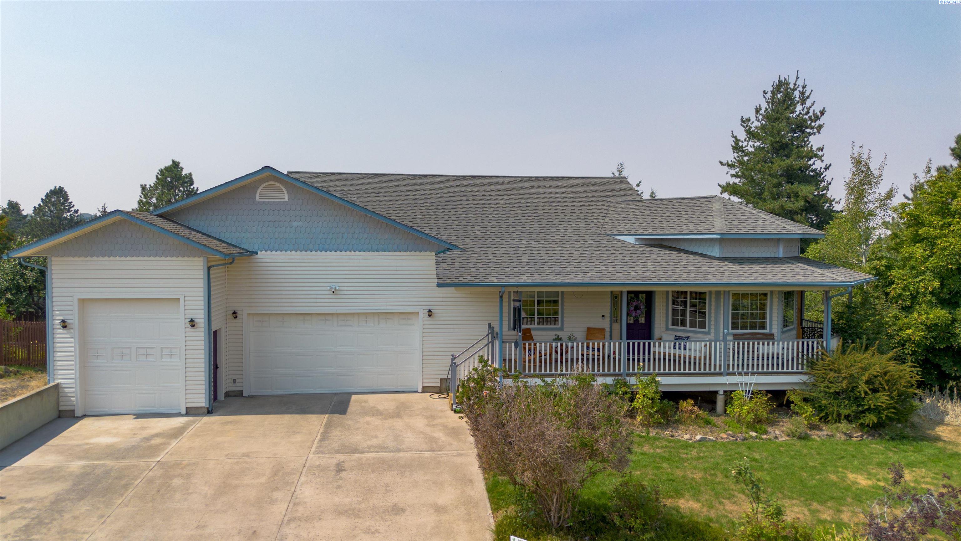760 SW Staley Dr. — photo