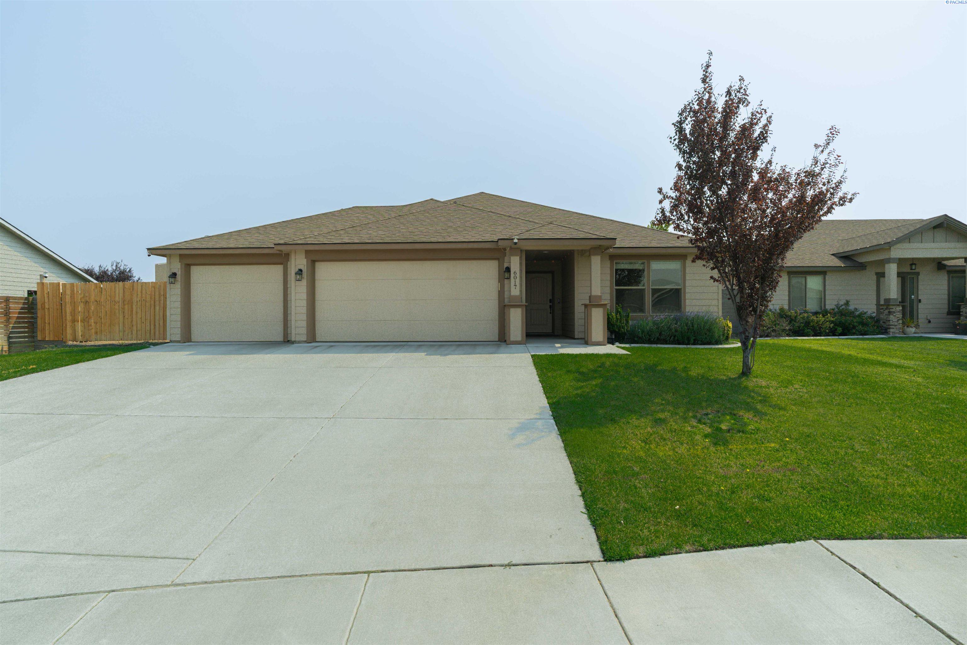 6017 Cotswold — photo