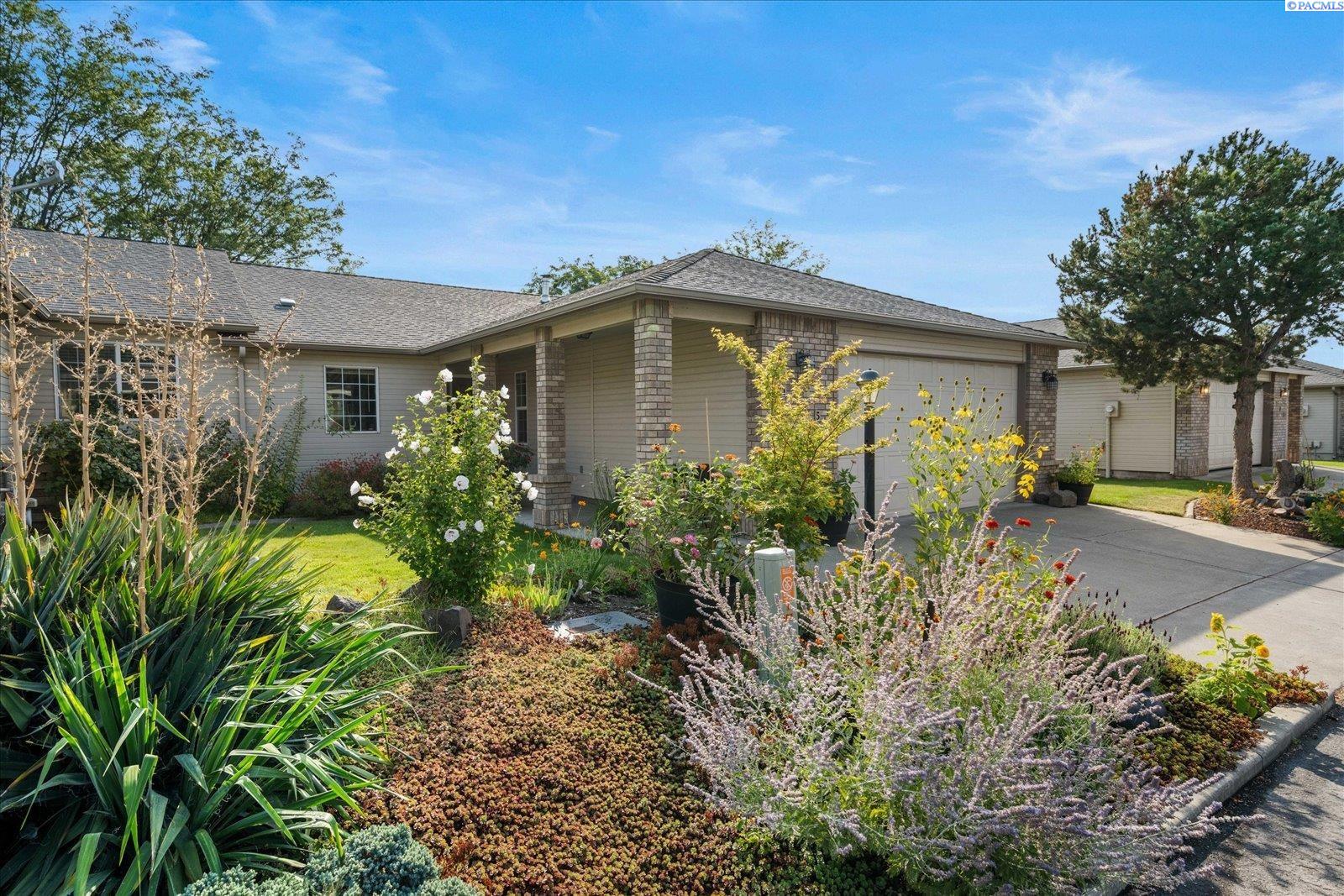 105 Innisbrook Ln — photo