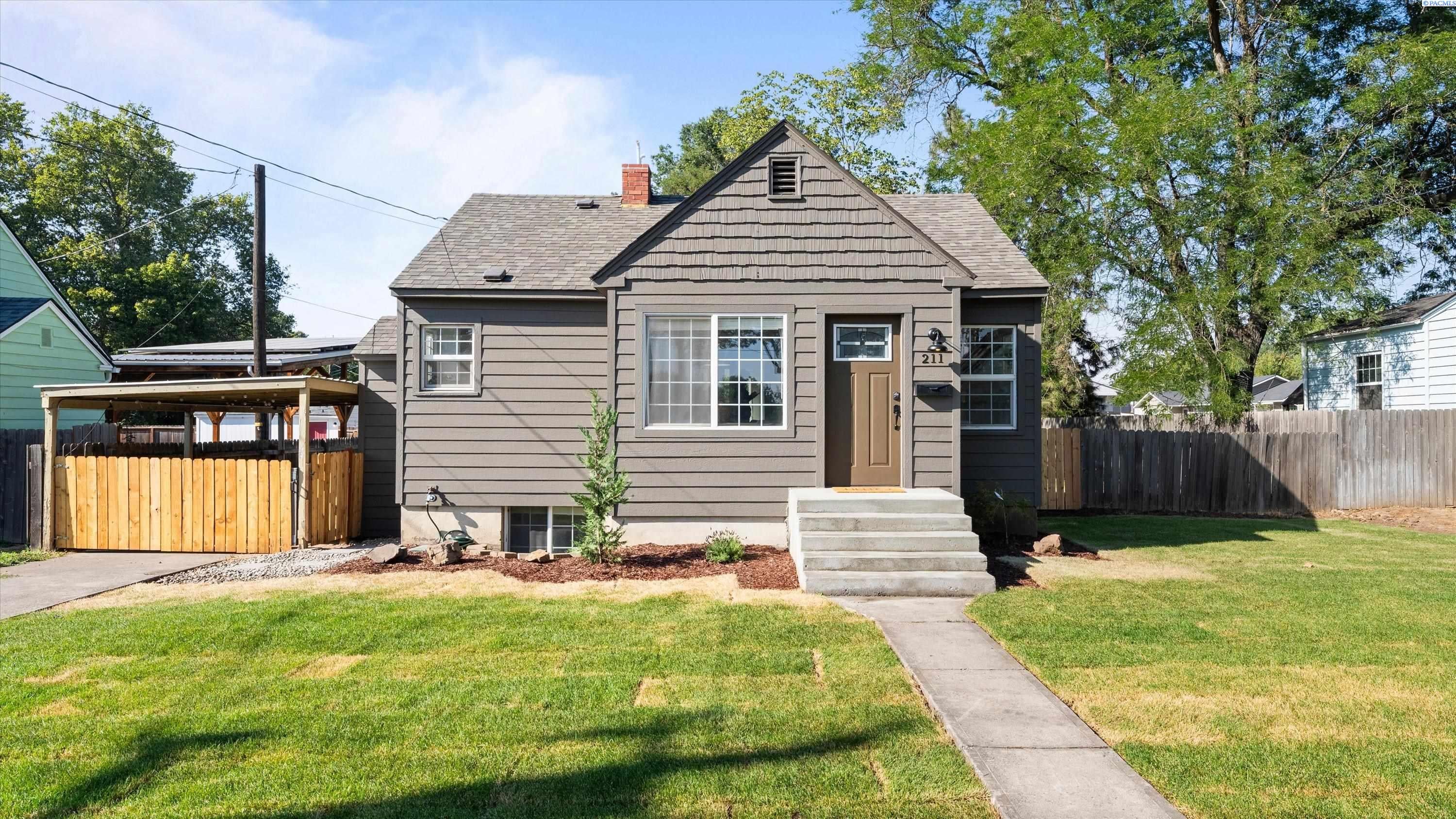 211 SE 4th Street — photo