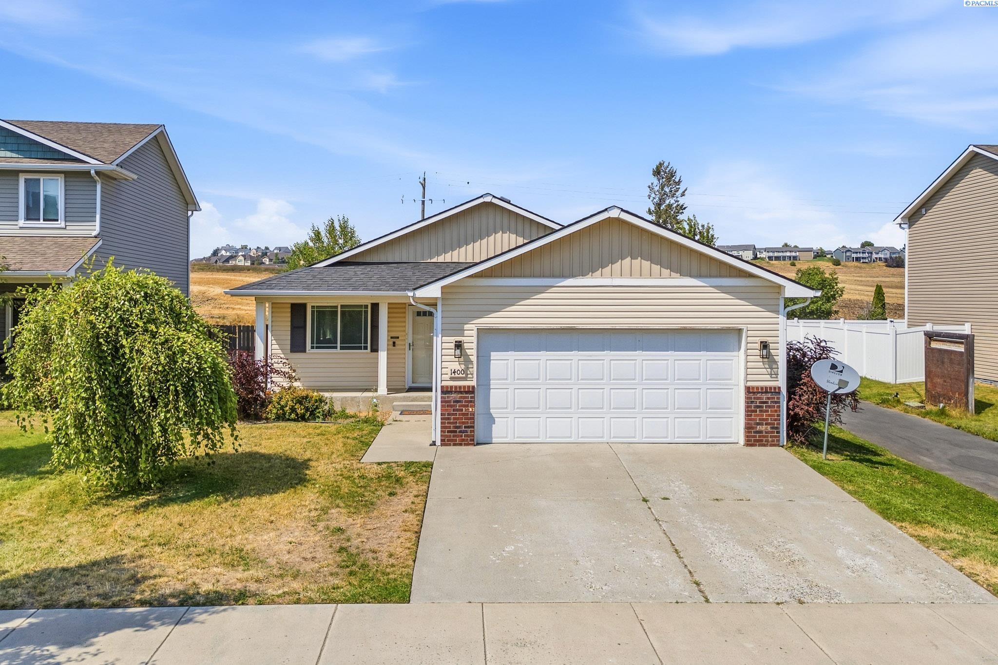 1400 SW Lost Trail Dr — photo