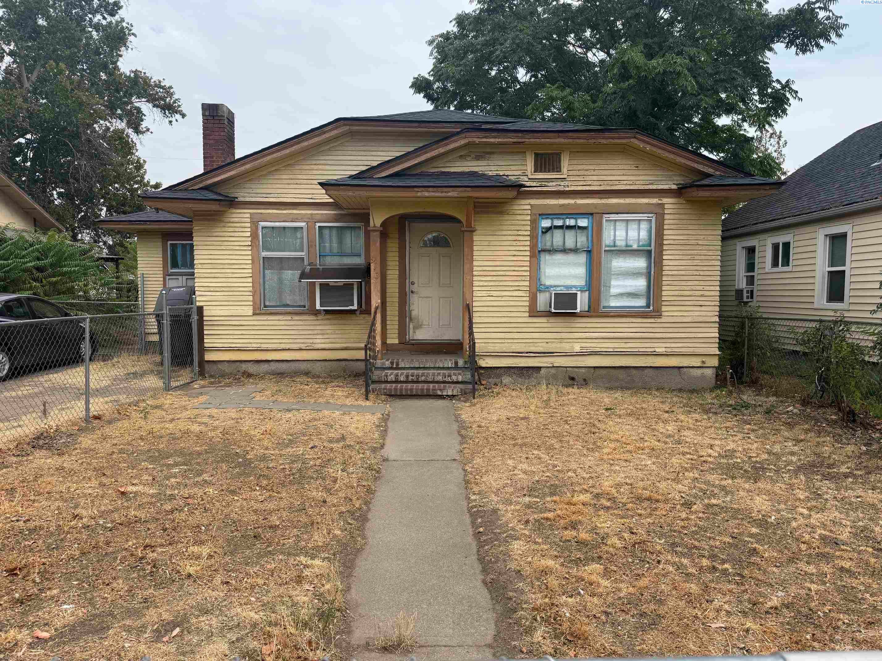 913 S 3rd Ave — photo