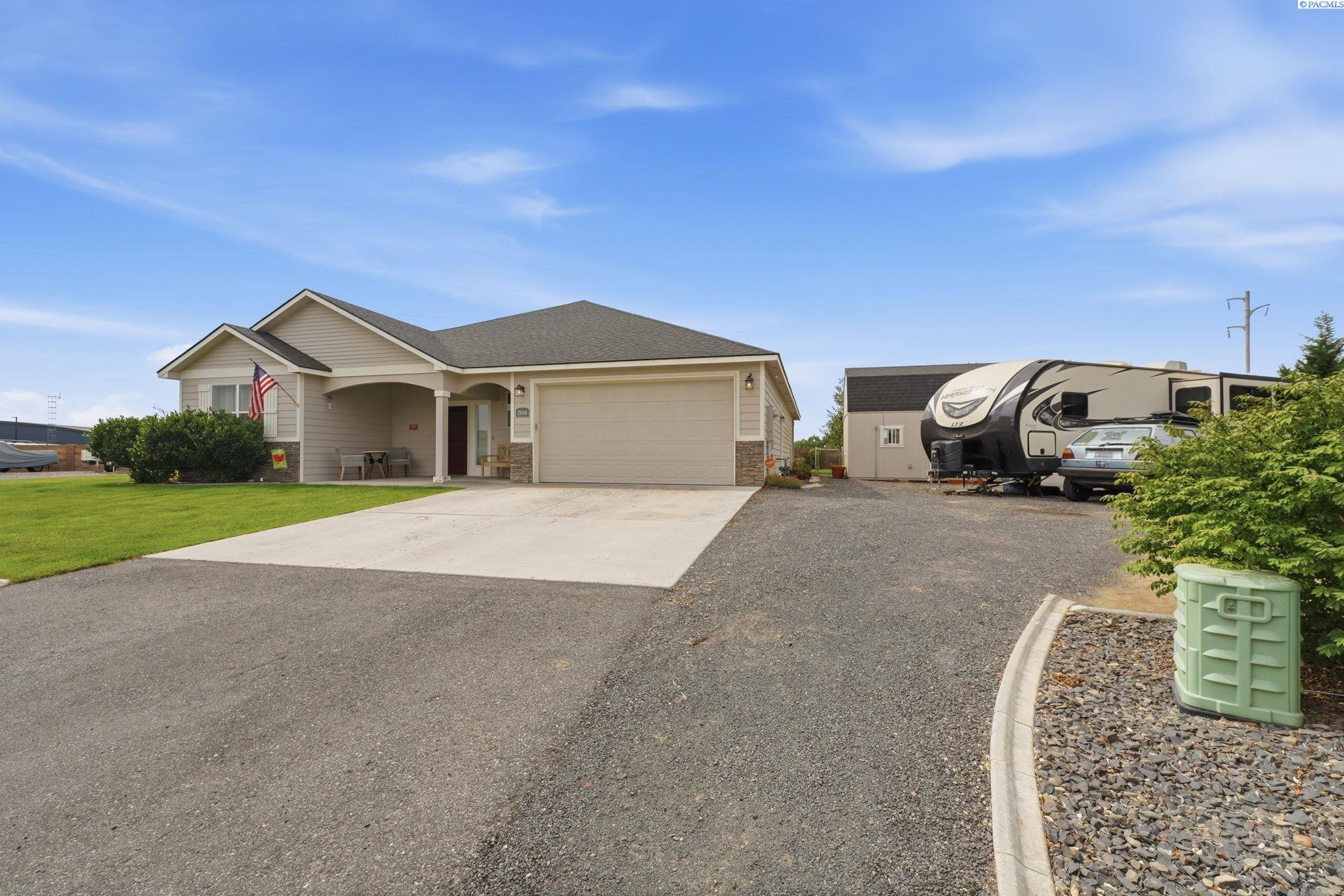 1500 Steele Ct — photo