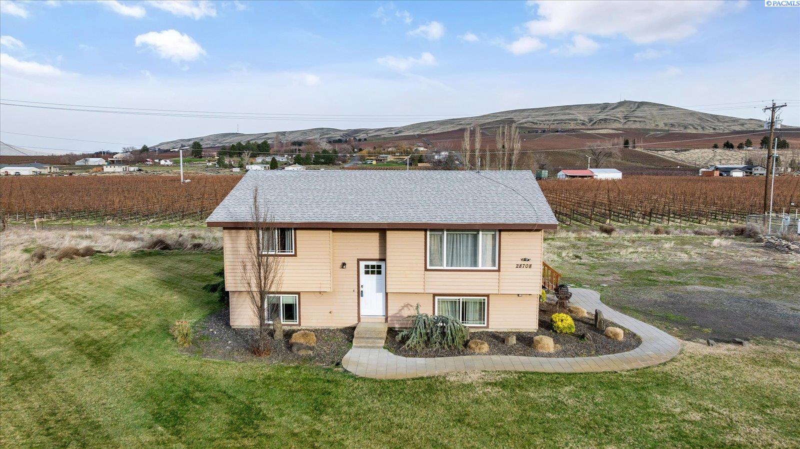 28708 E SR 224 NE — photo
