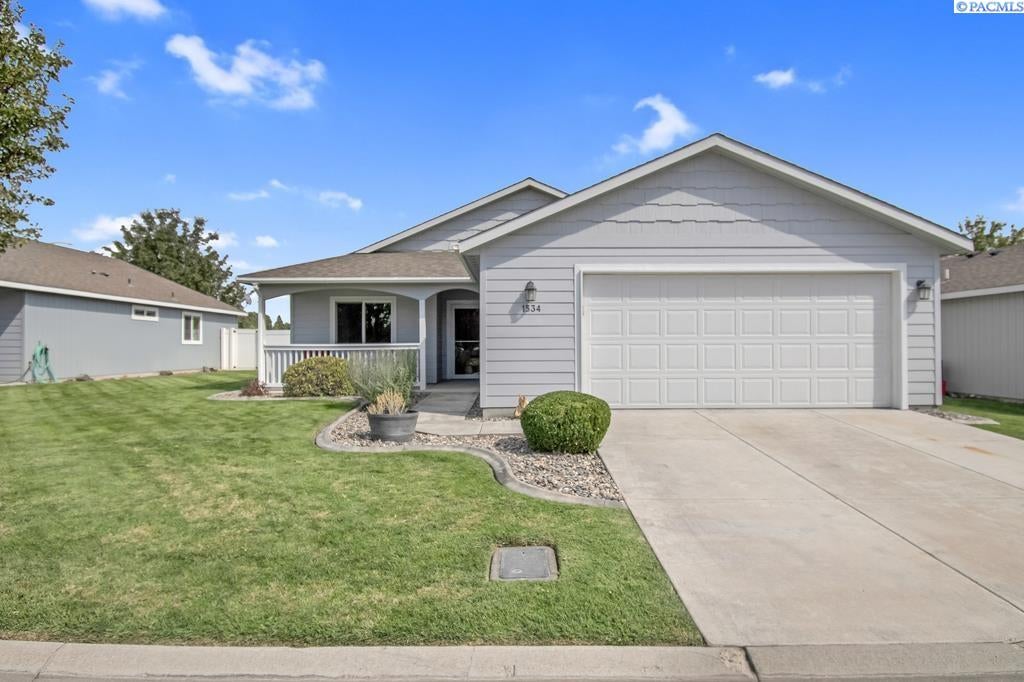 1534 Larkspur Dr — photo