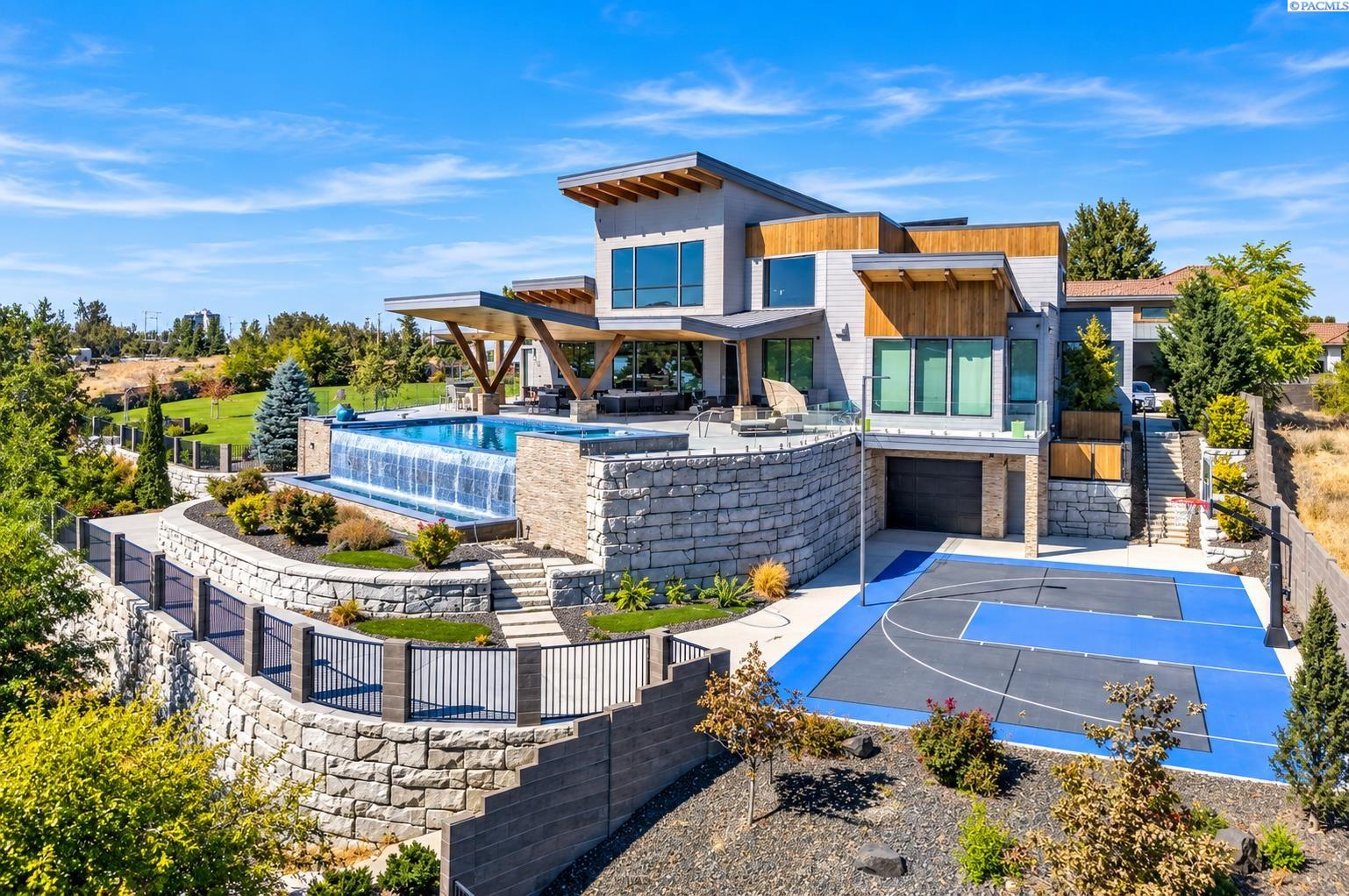 4612 Shoreline Court — photo