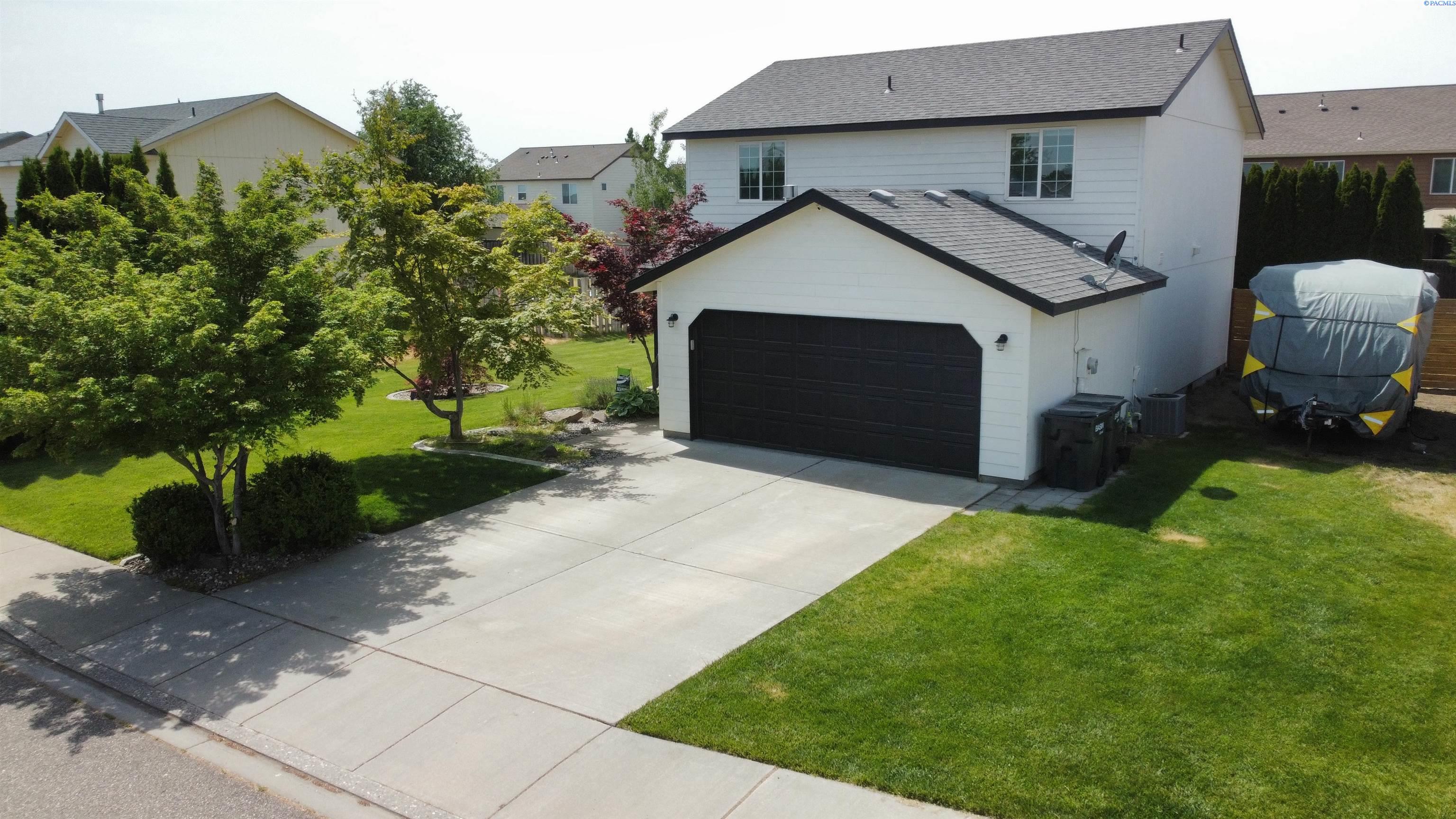 6112 Westminster Ln — photo