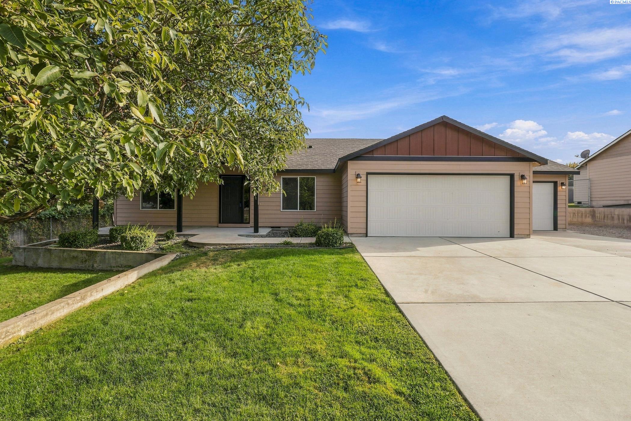2730 Leslie Rd. — photo