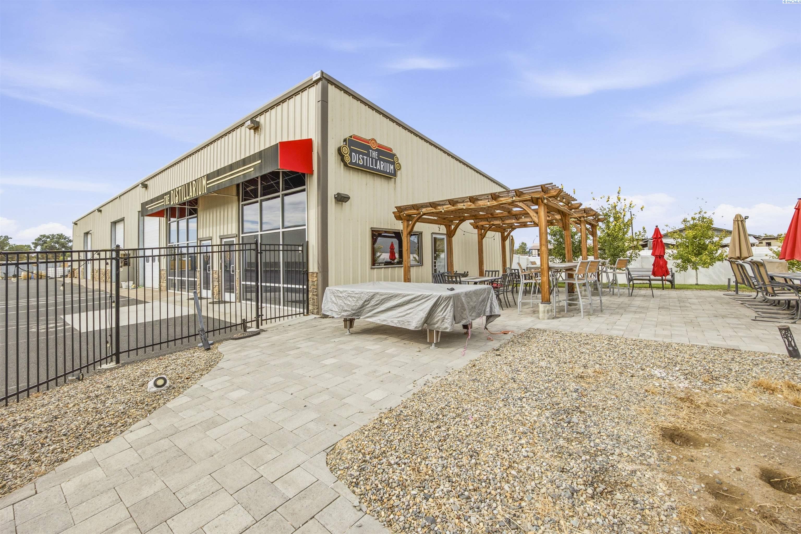 2305 Industry Lane — photo