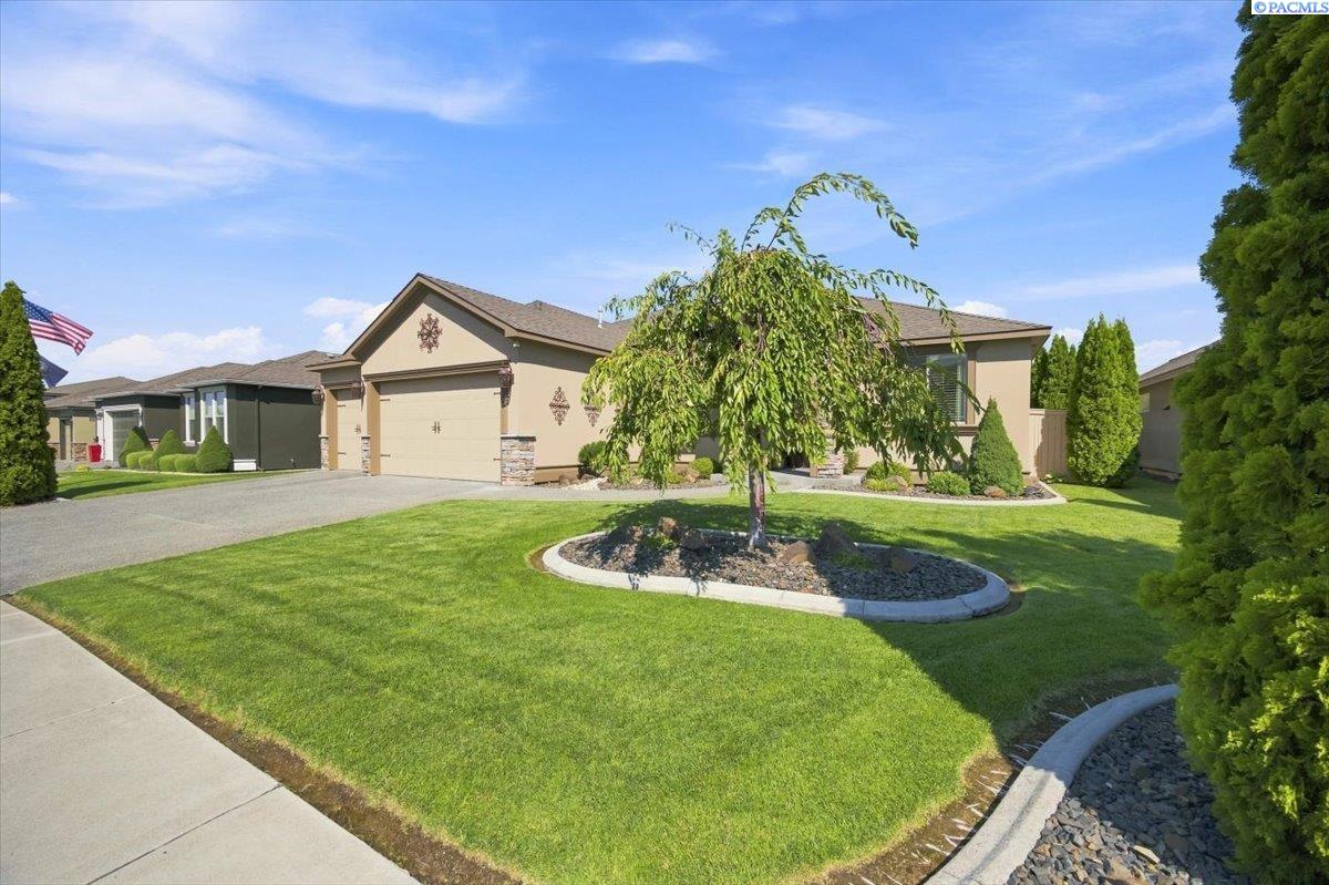 2255 Copperleaf — photo