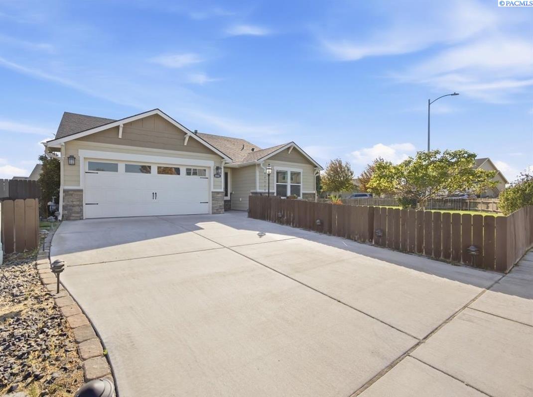 6914 Yellowstone Dr — photo