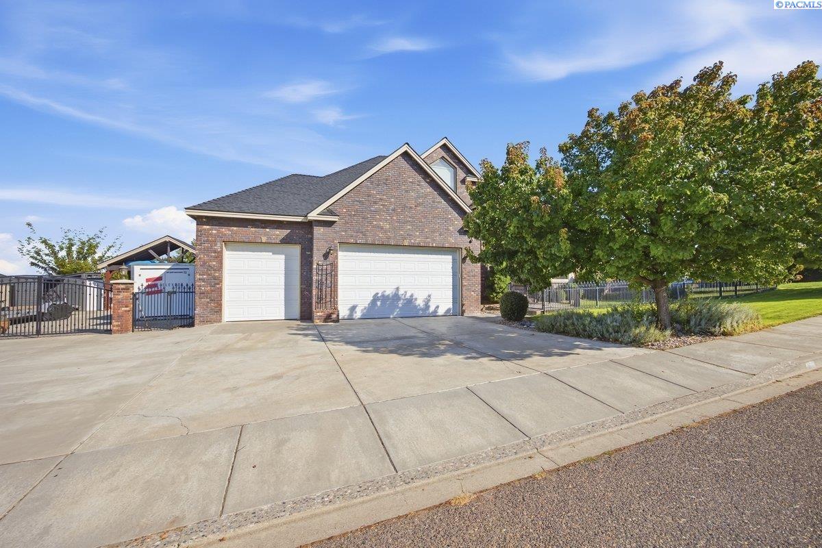 4607 Adobe Drive — photo