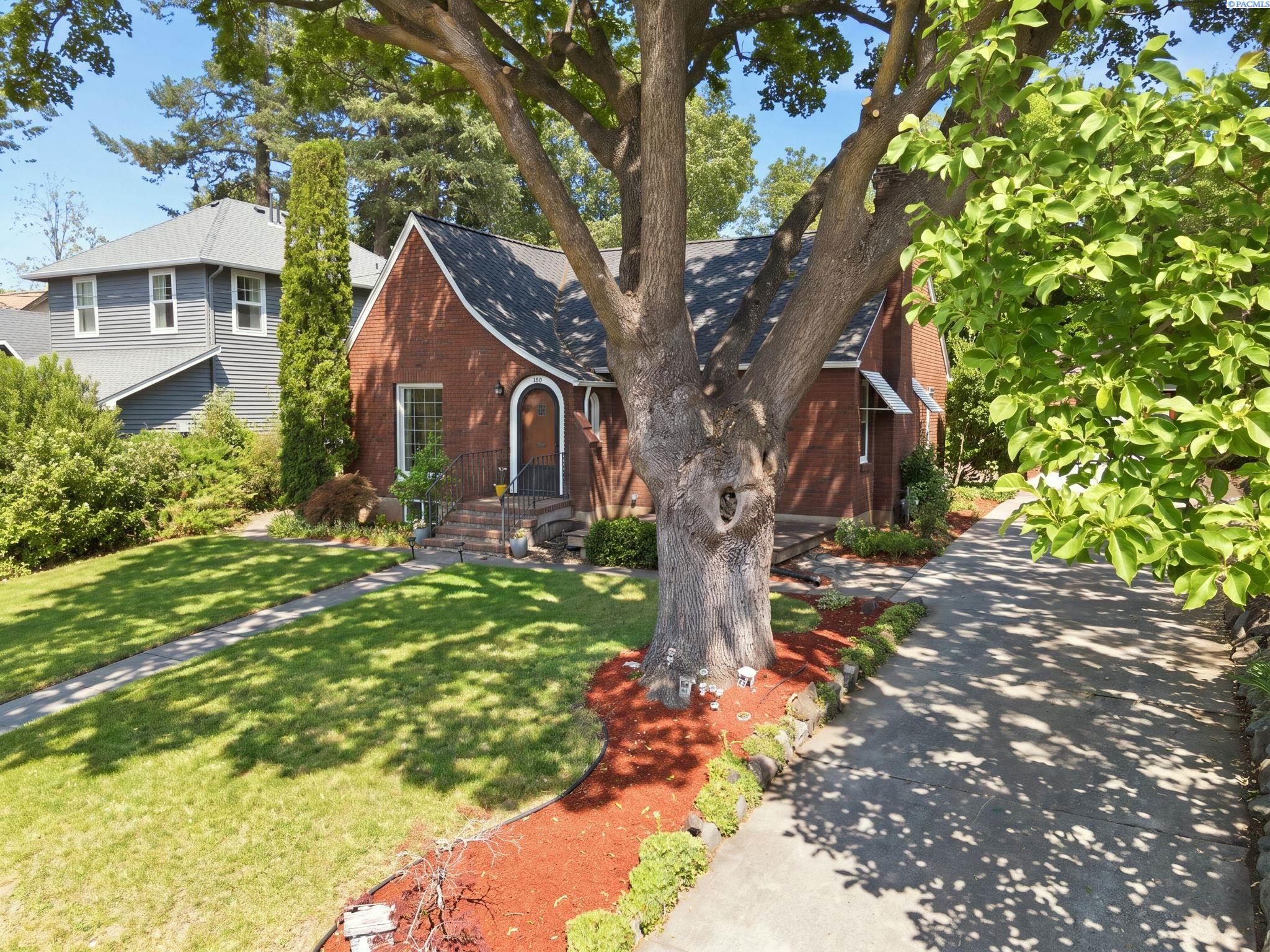 620 SE High Street — photo