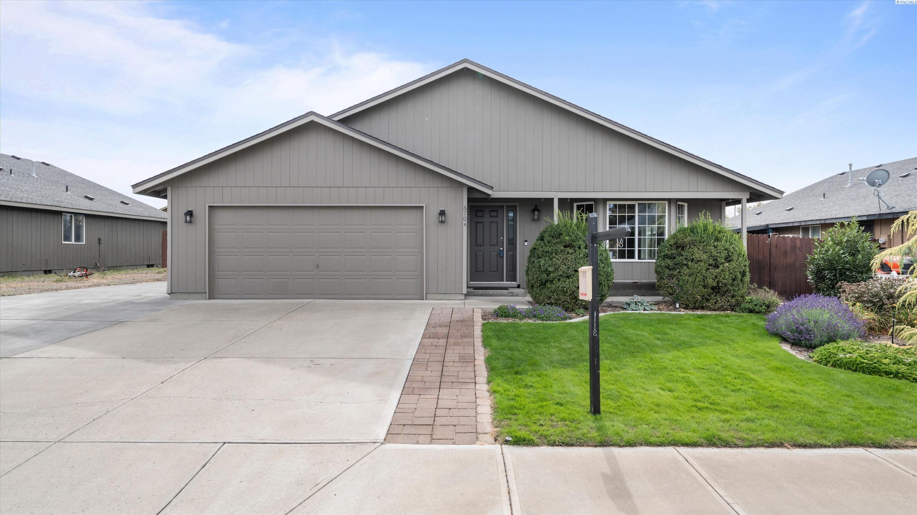 6704 Comiskey Drive — photo