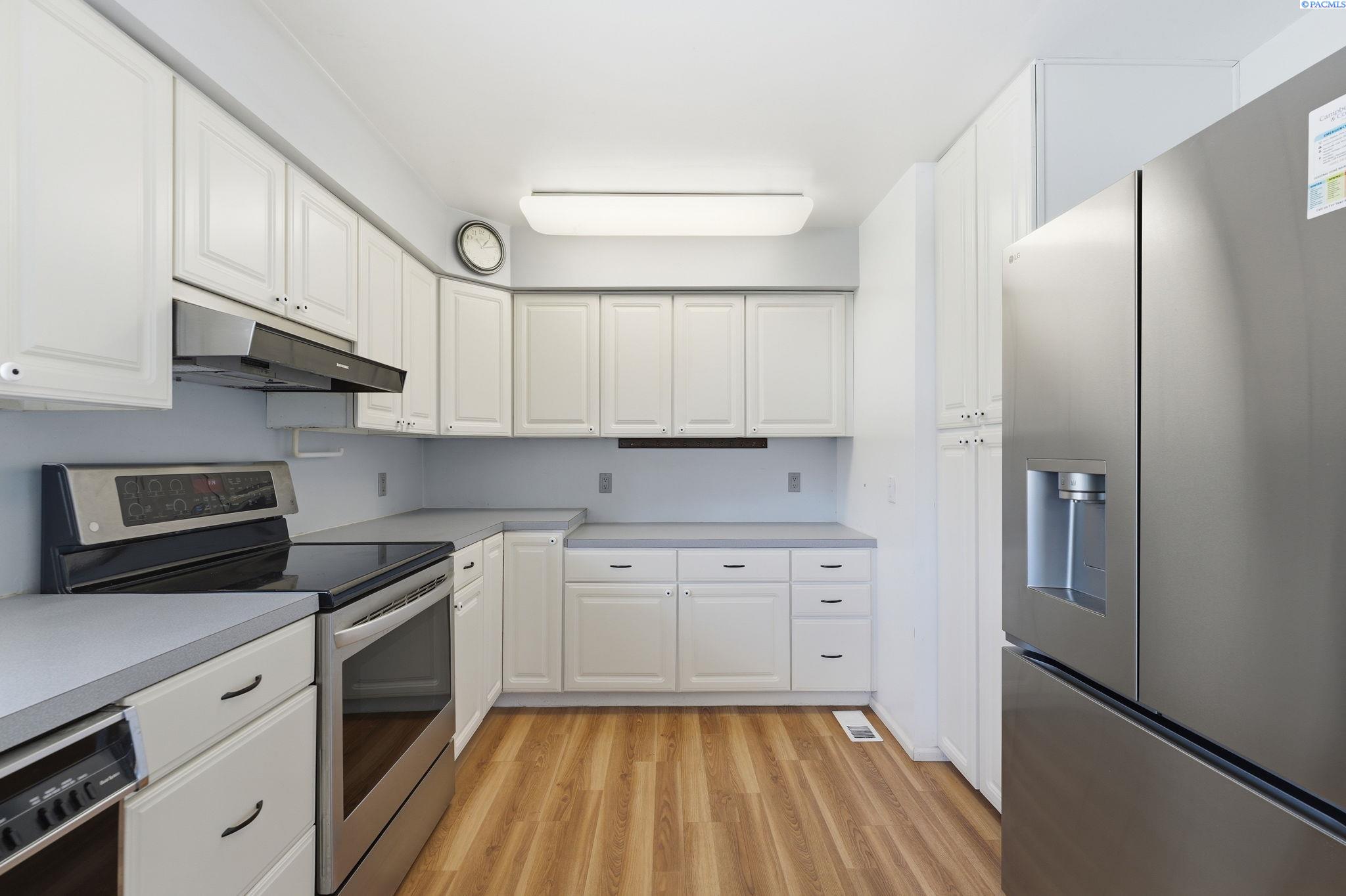 1330 Farrell Lane — photo