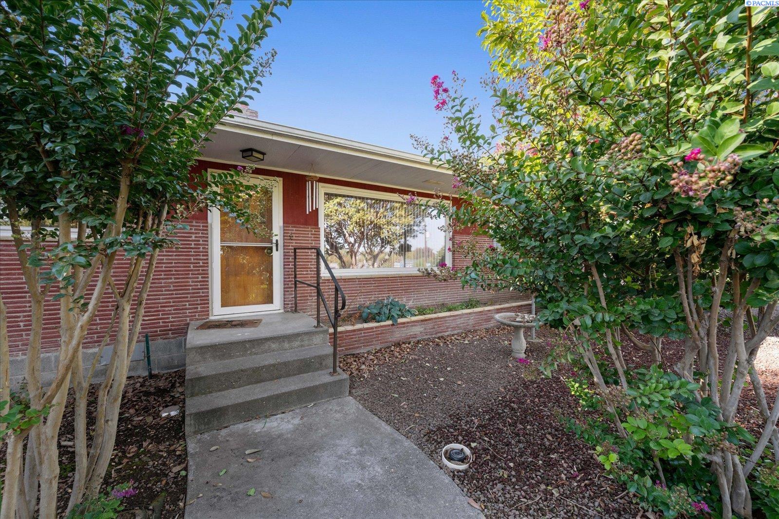 1723 W 7th Place — photo