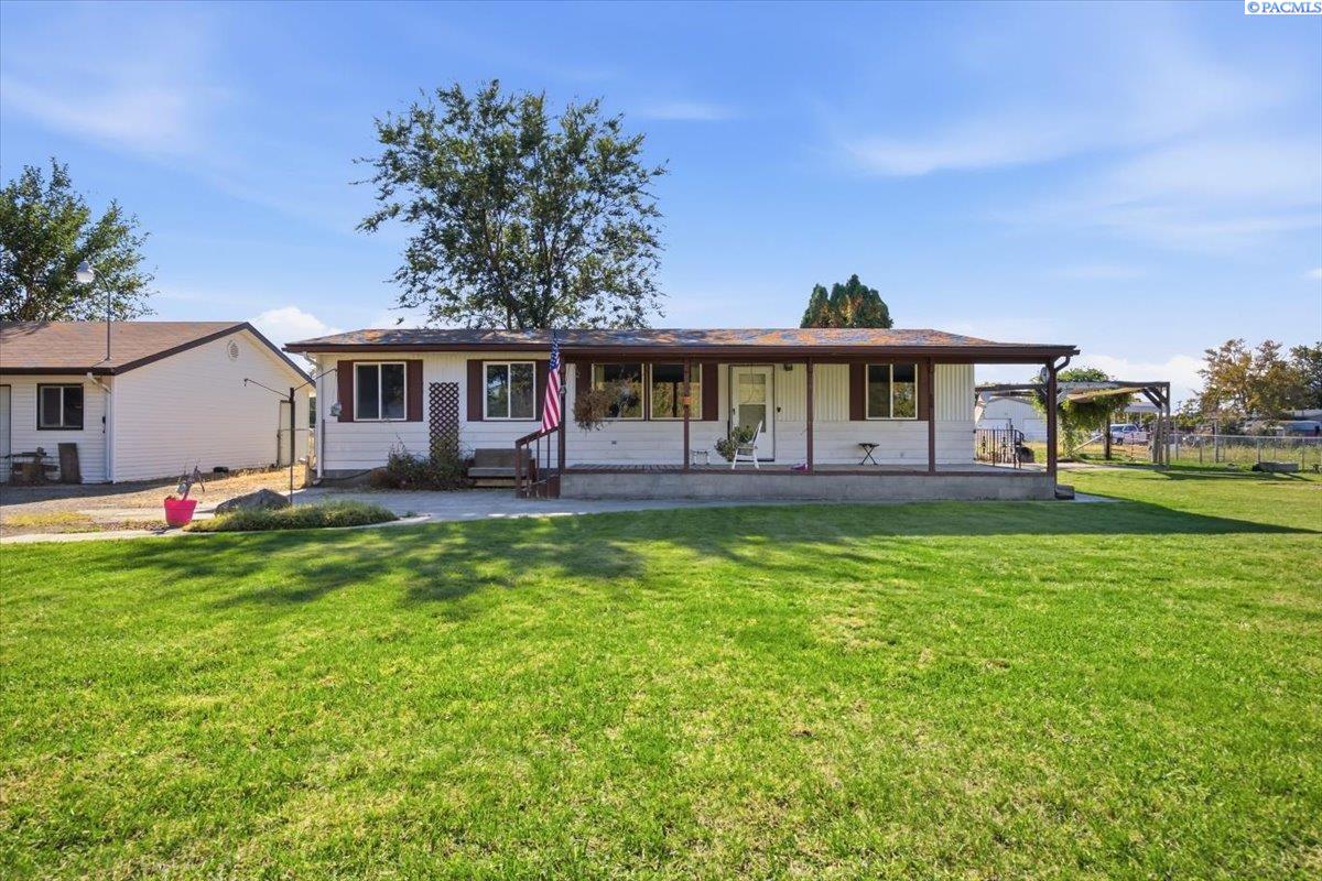 134 Ringhoff Road, Burbank, WA 99323 — photo 2