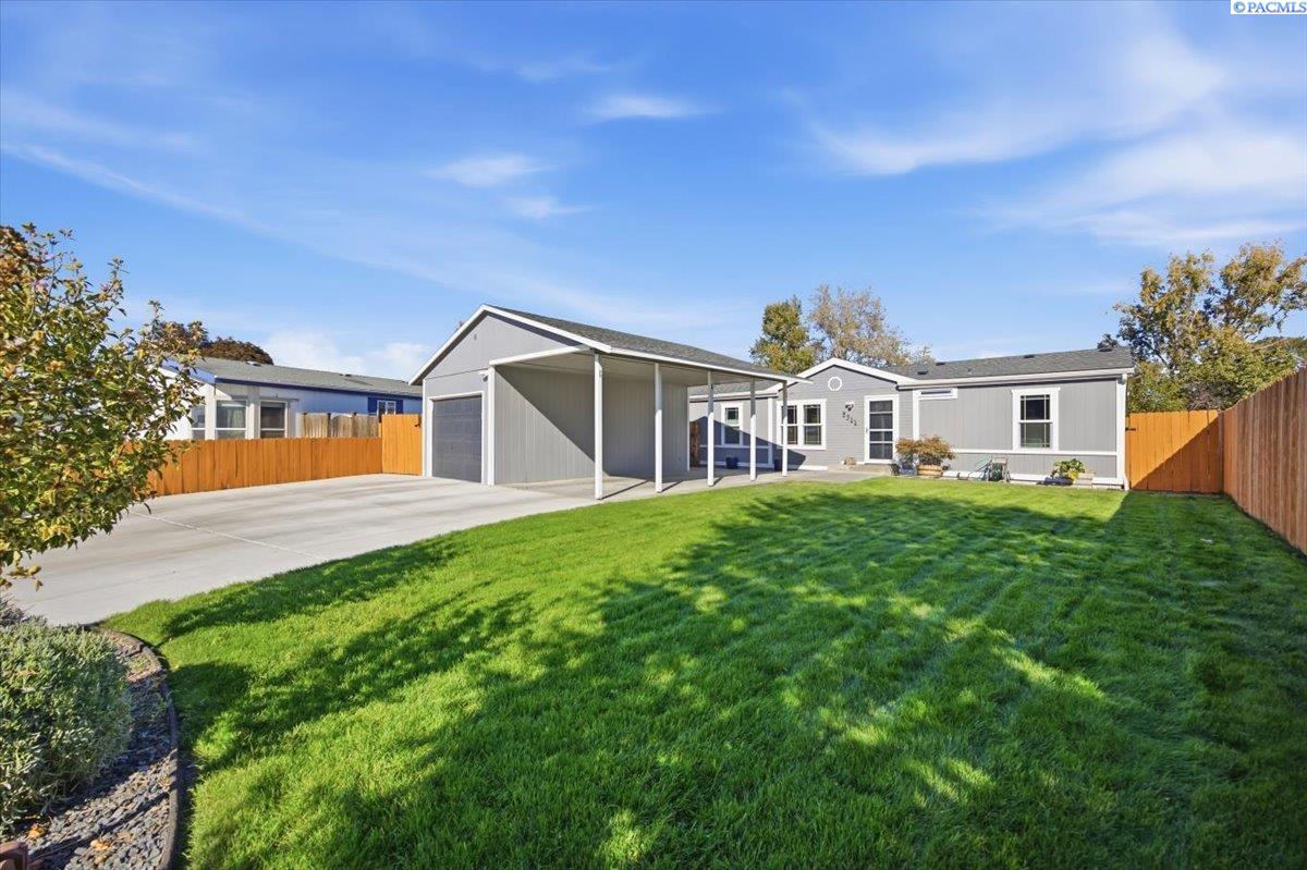2344 S Buntin Lp — photo