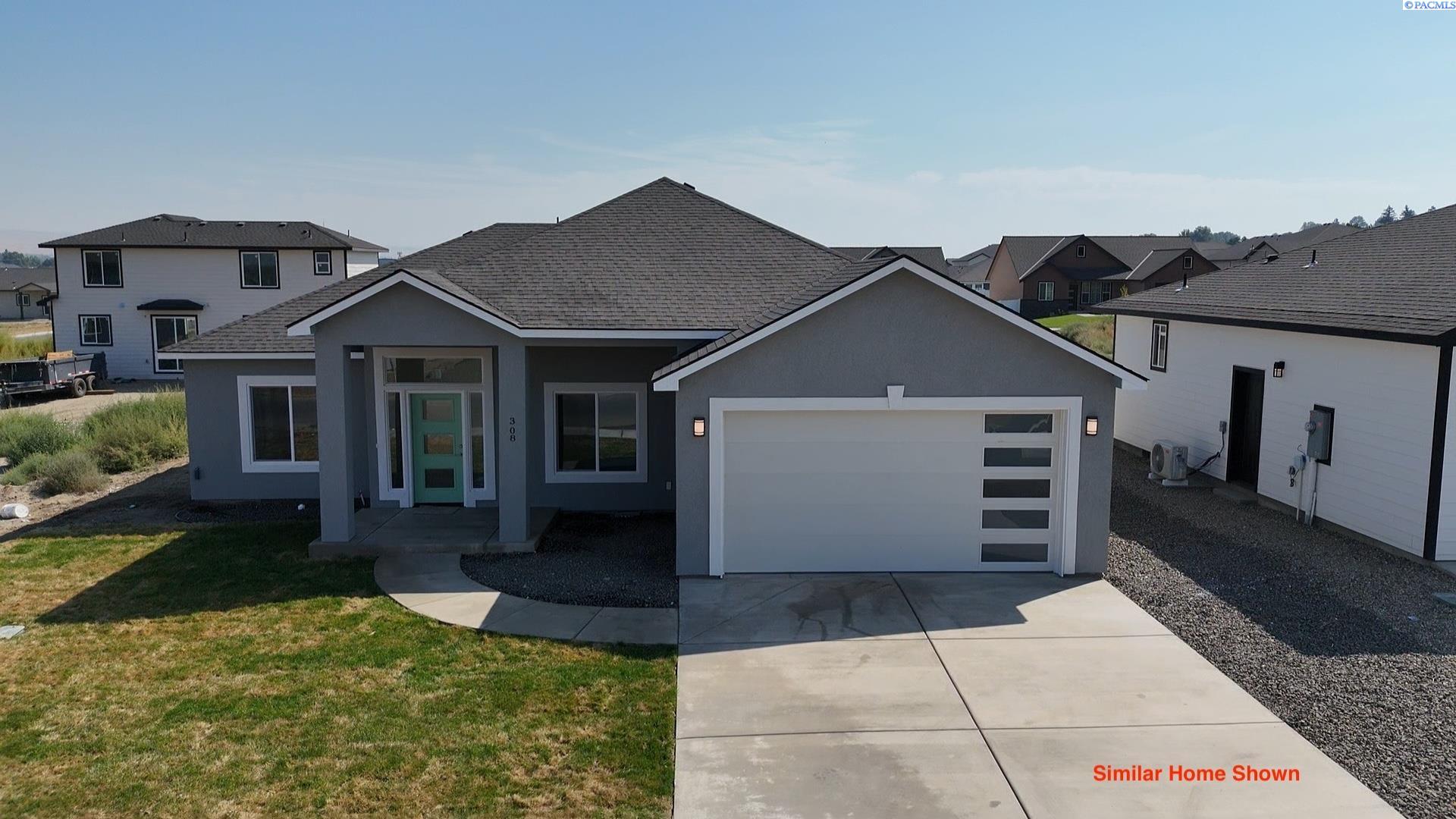 607 Ruby Court, Grandview, WA 98930 — photo 2