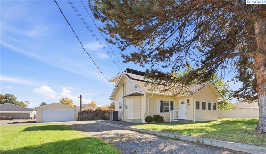 2103 S Washington Street — photo