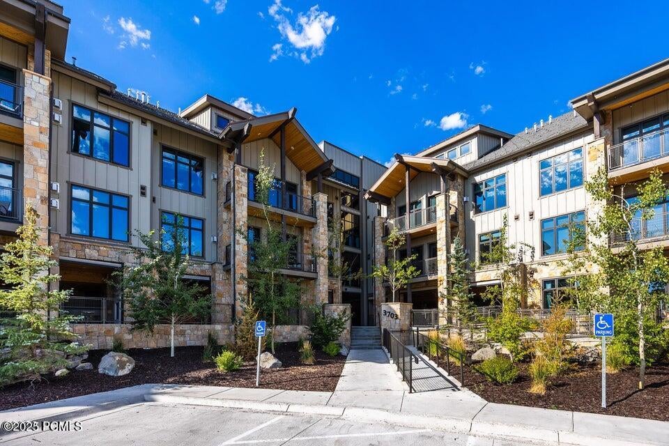 3703 Blackstone Drive 307 — photo