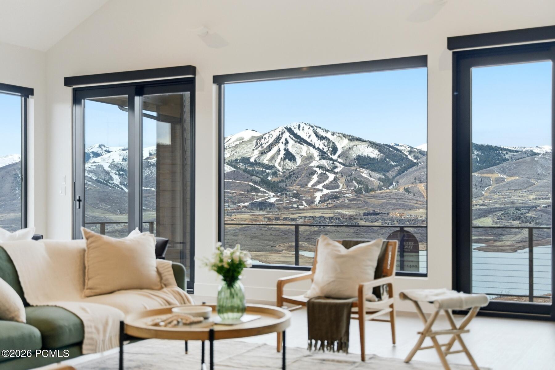 10640 N Reflection Ridge — photo