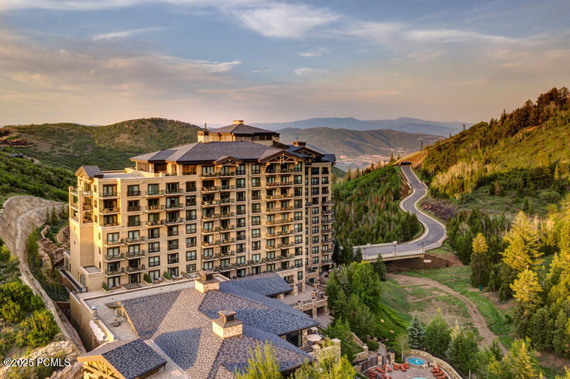 2300 E Deer Valley Drive 902 — photo