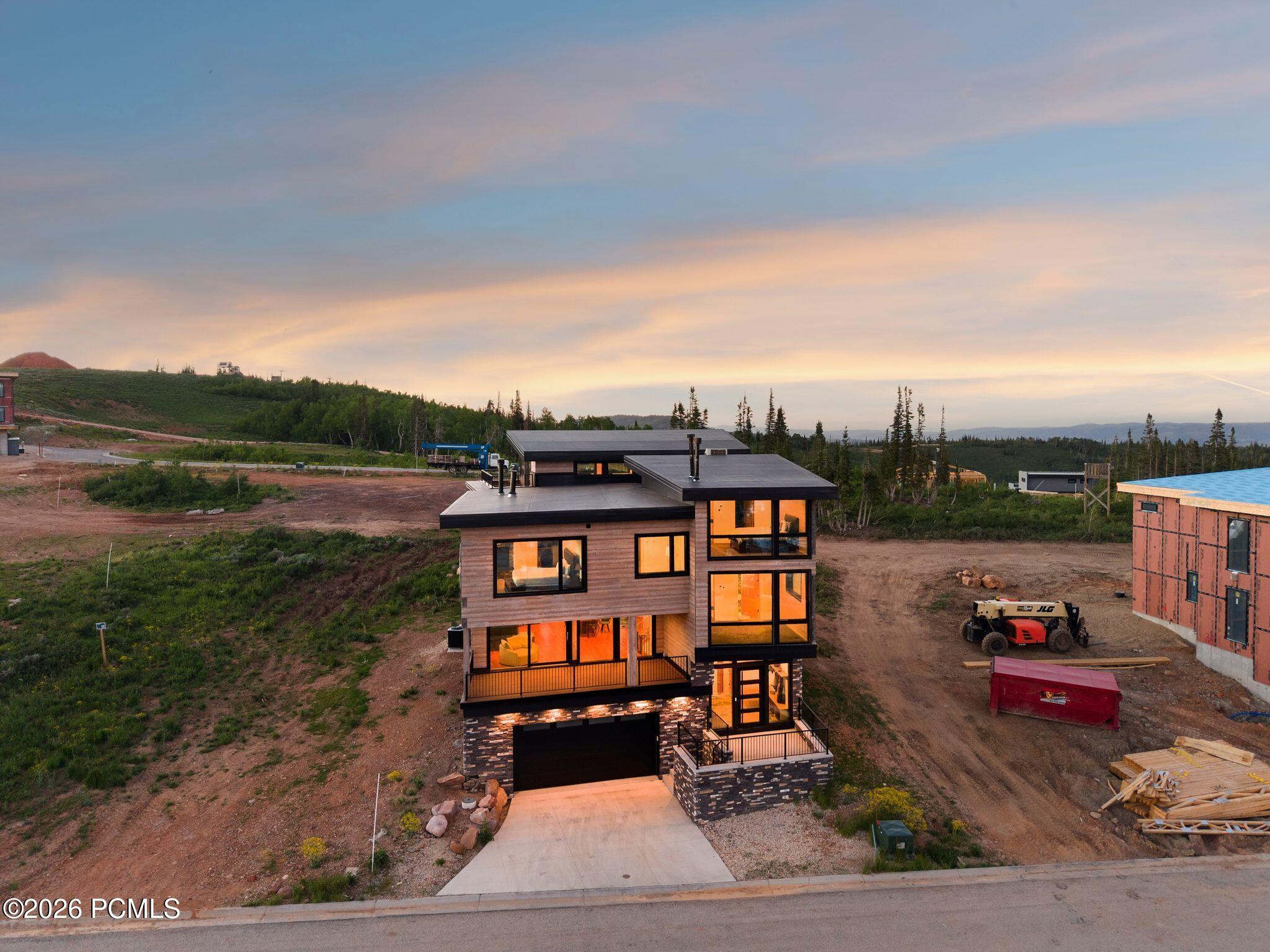 8526 Overlook Drive — photo