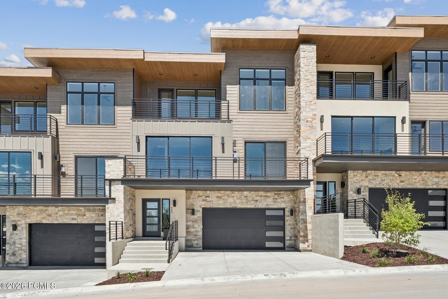 889 E Grizzly Draw Court 77 — photo
