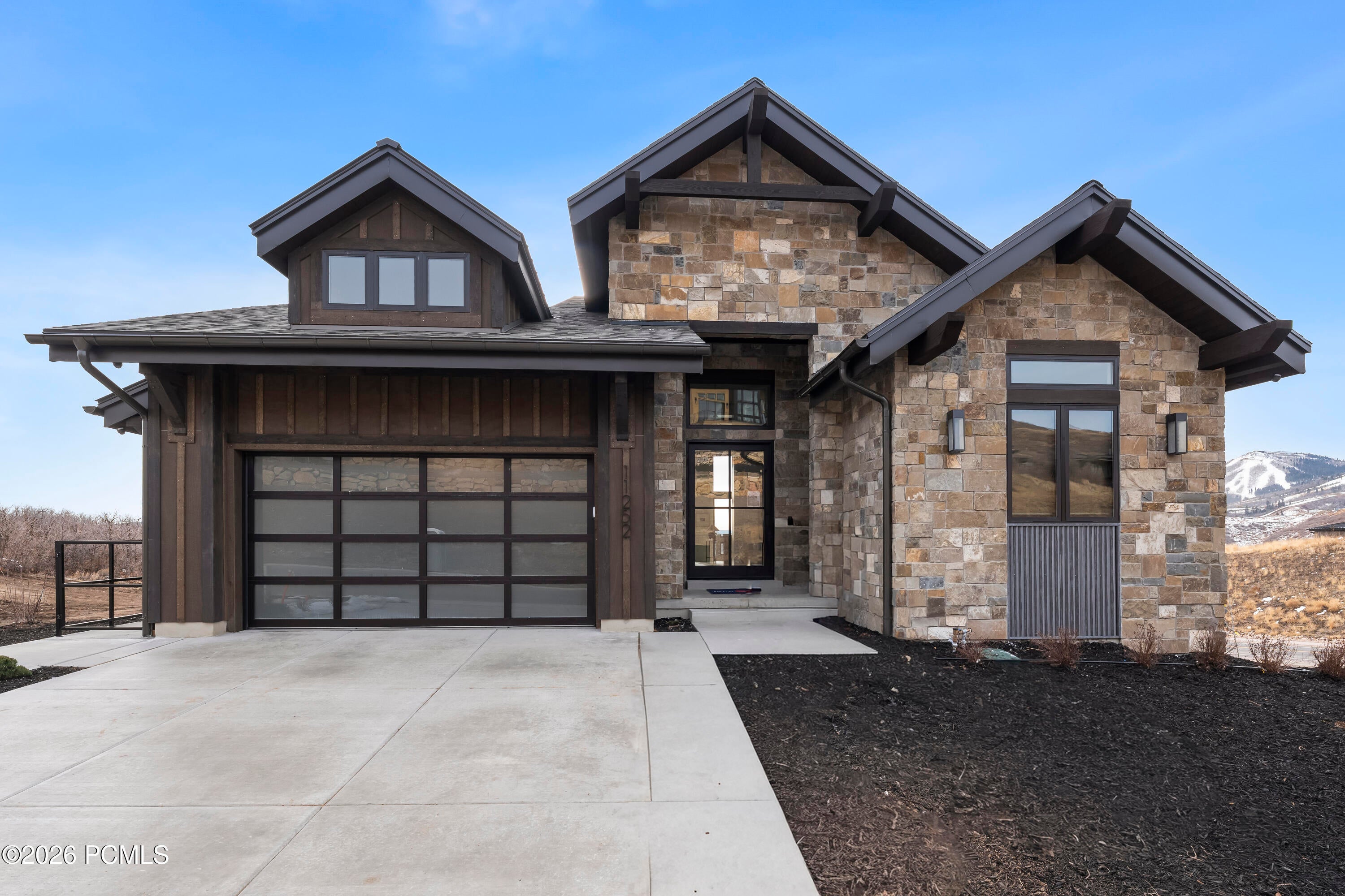 1685 W Crystal View Court — photo