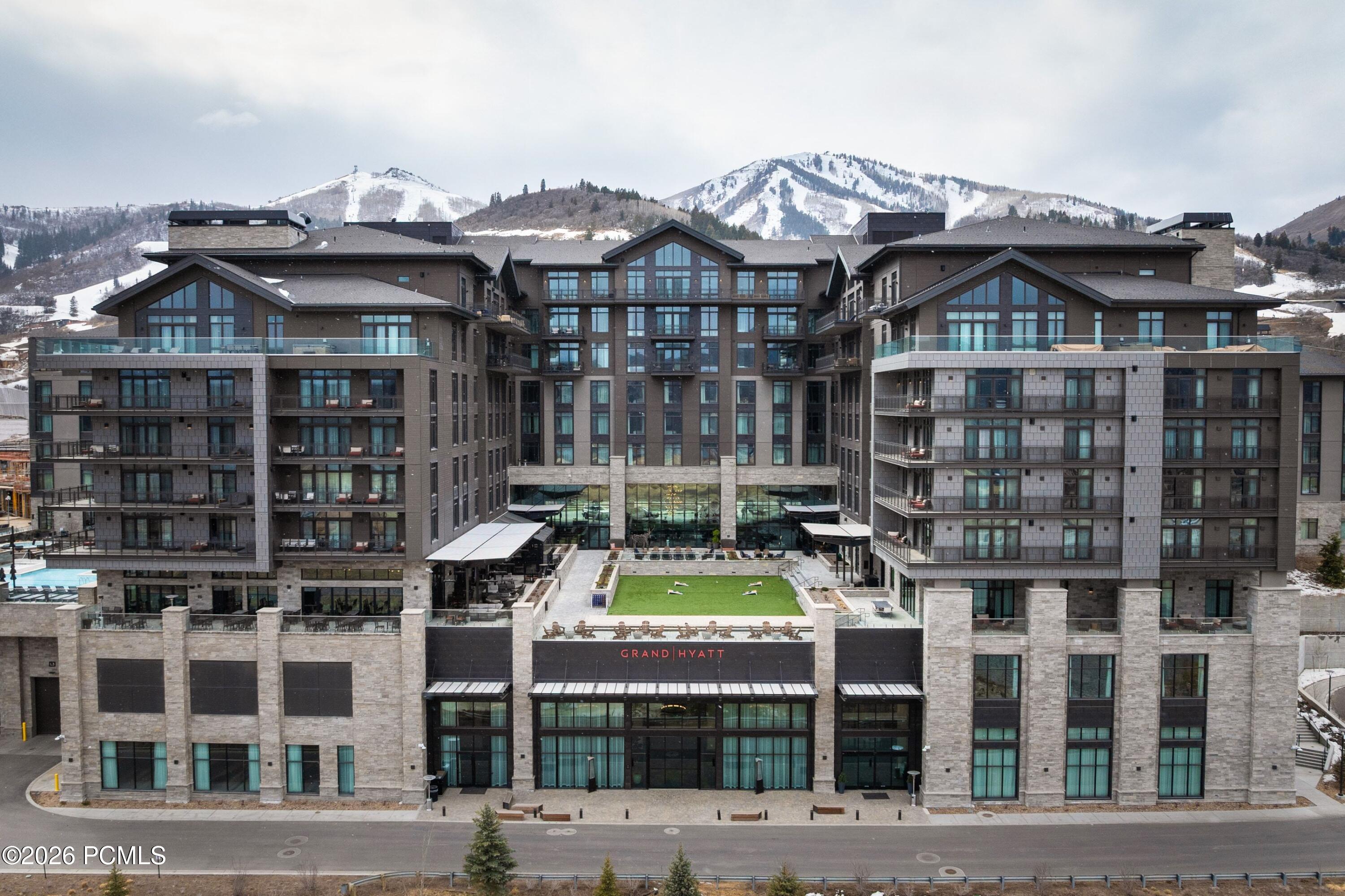 1702 W Glencoe Mountain Way 7048 — photo