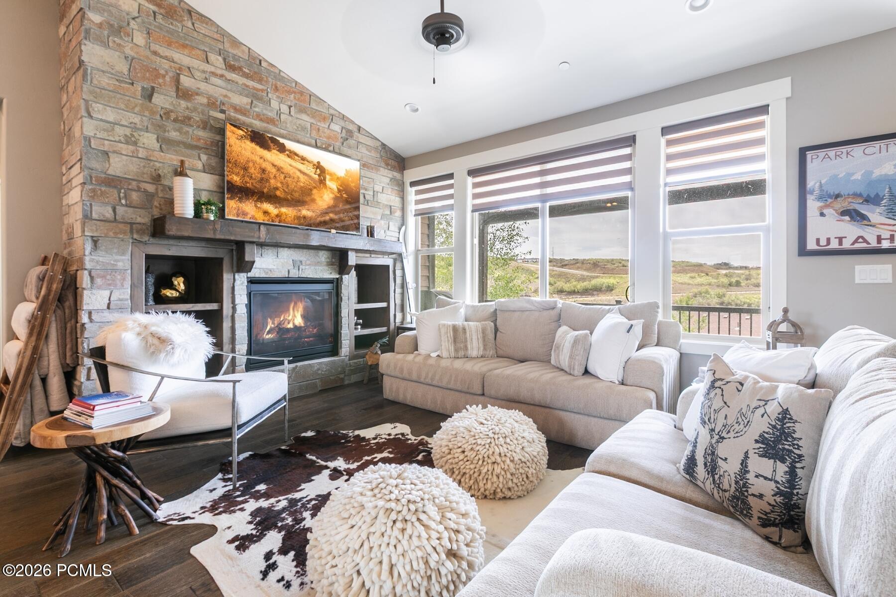 1735 E Viewside Circle — photo