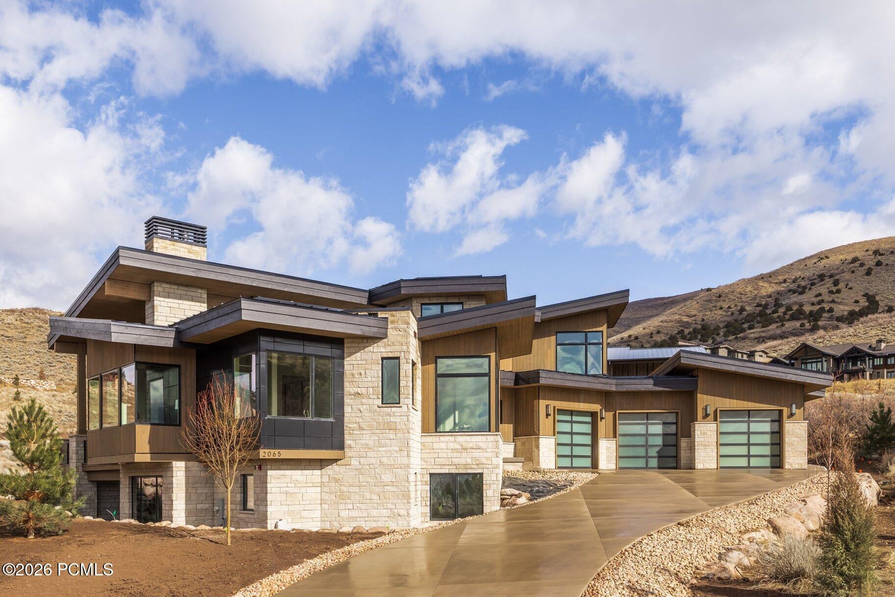 2065 E Chimney Rock Circle — photo