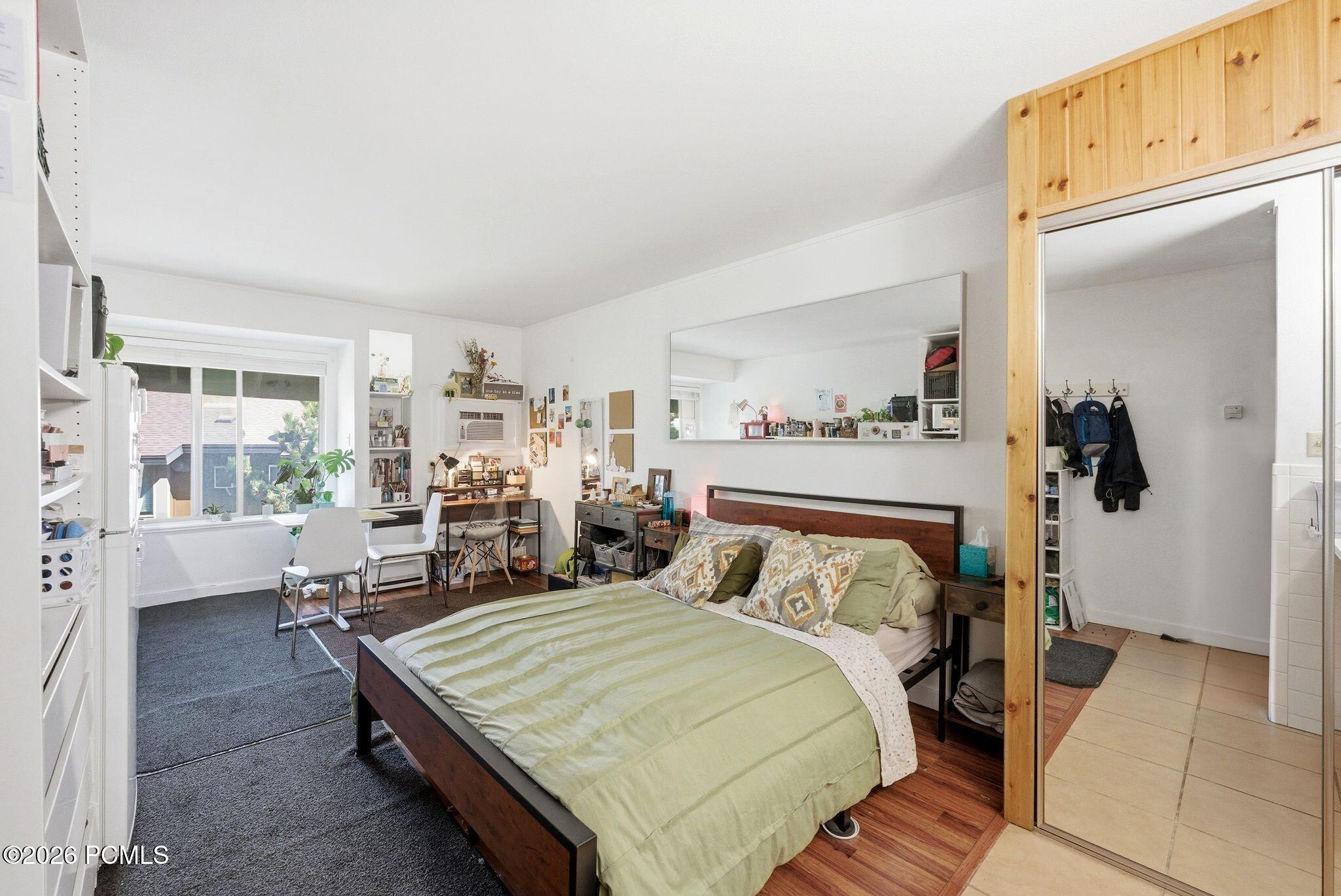 2015 Prospector Avenue 131 — photo