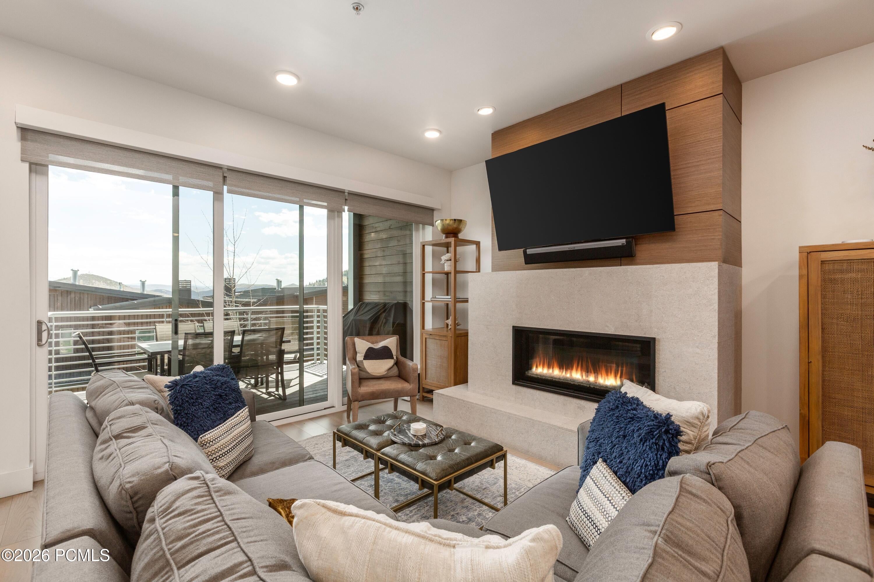 2752 W High Mountain Road 902 — photo