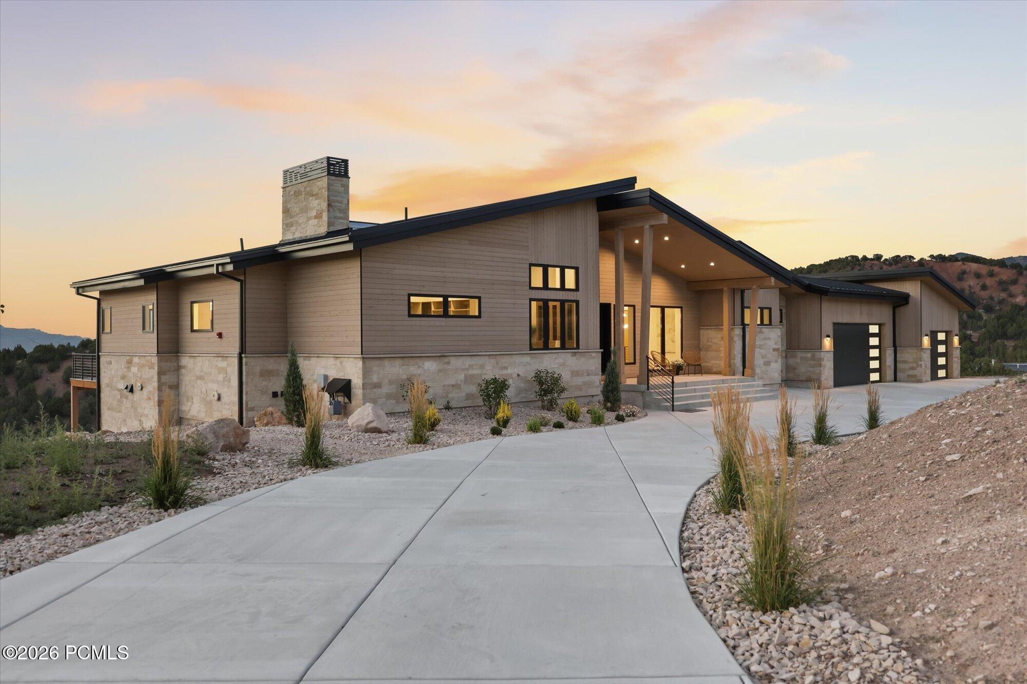 1092 Trail Ridge Dr — photo