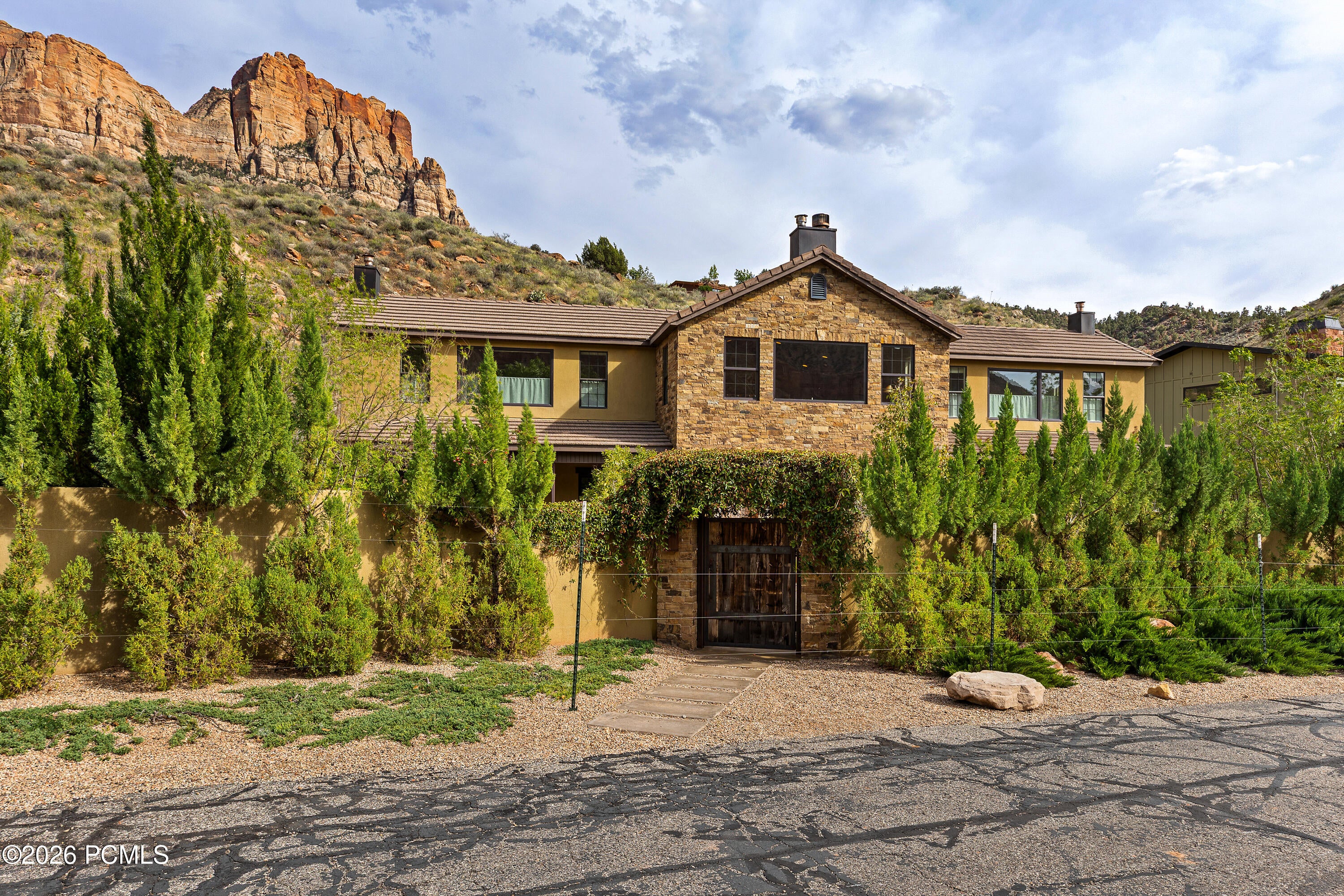 105 River Bend Circle — photo