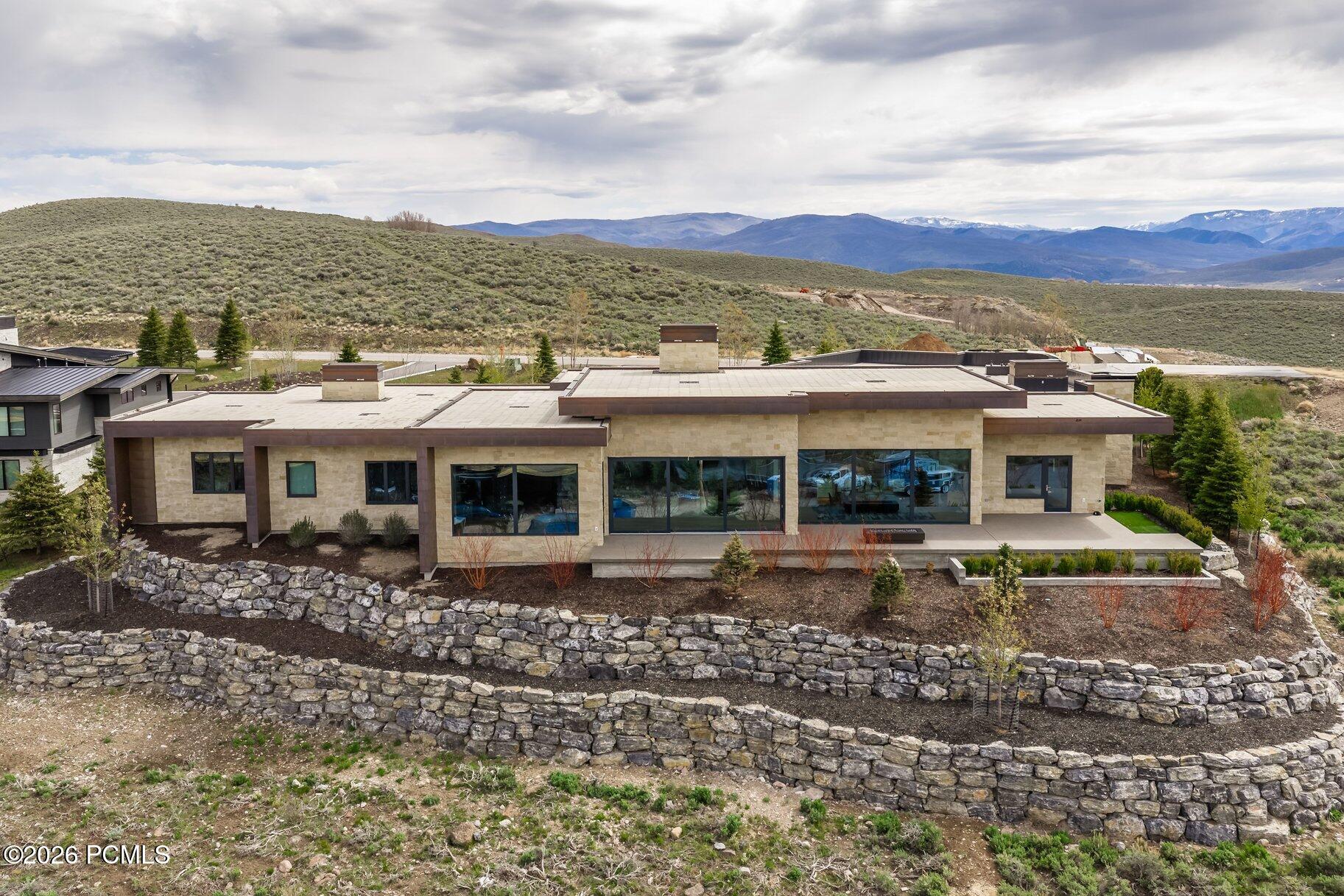 5857 Golf Club Link — photo