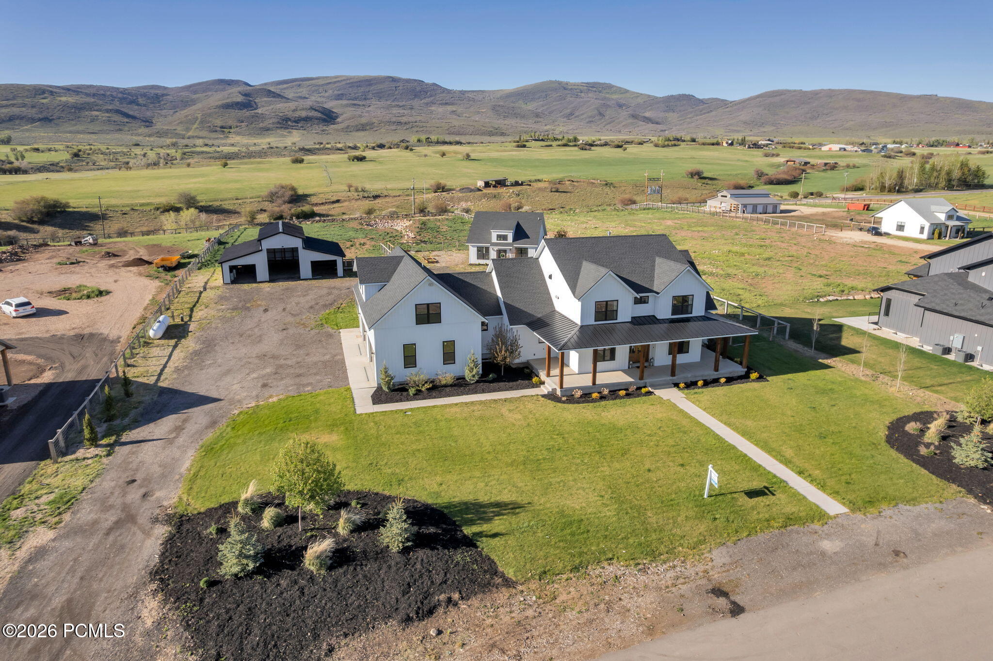 1820 W Farmhouse Flats Road — photo