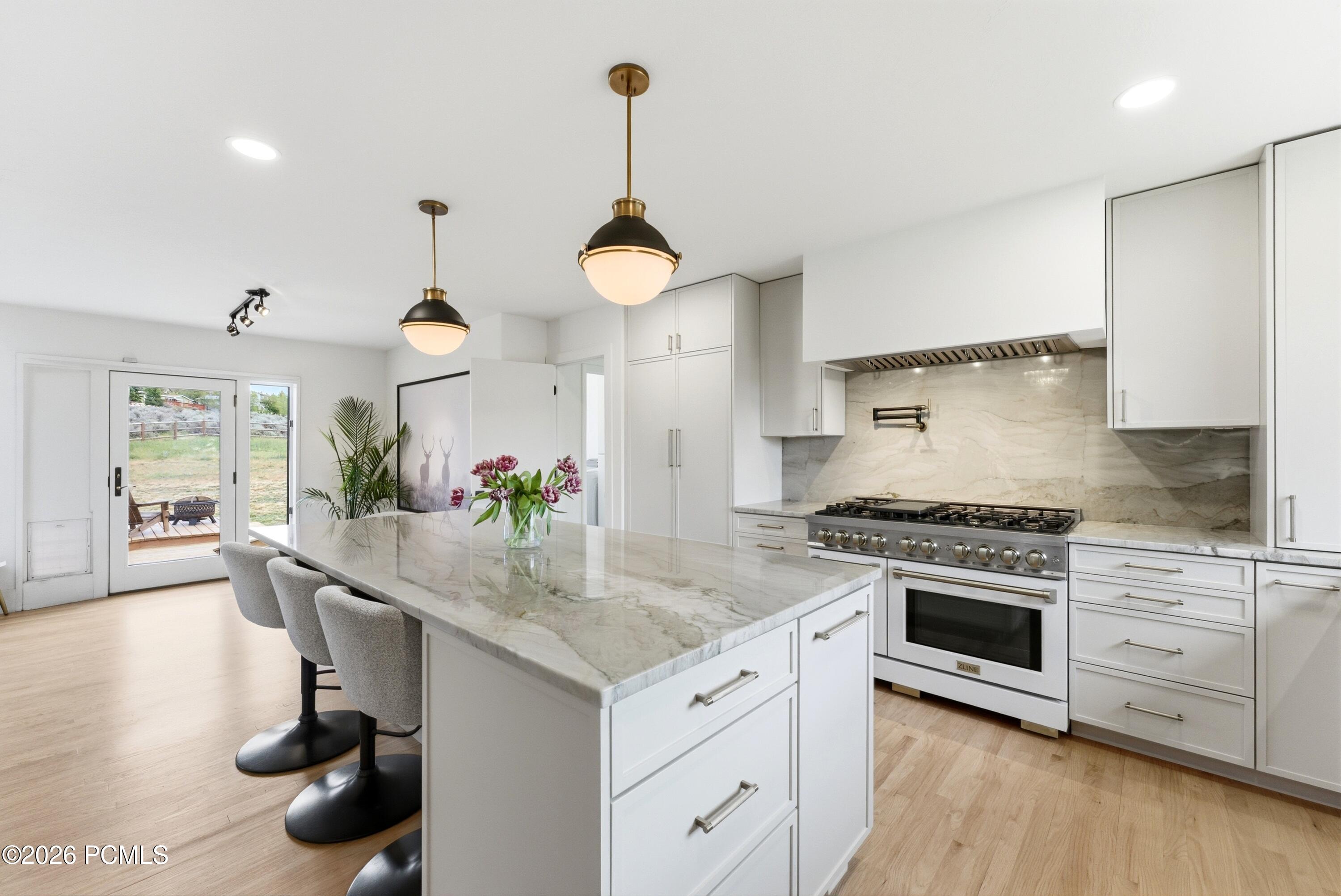530 Highland Drive — photo