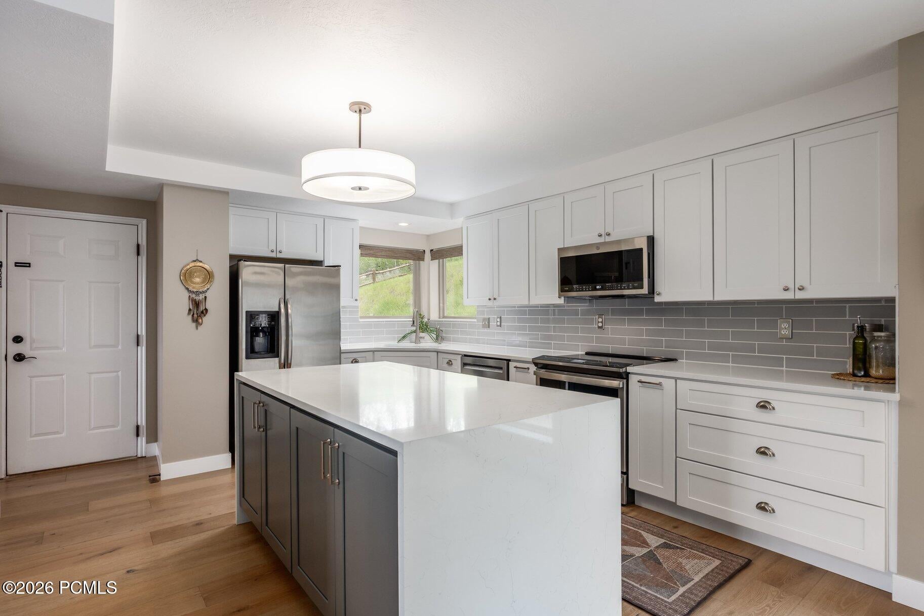 7998 Springshire Drive — photo