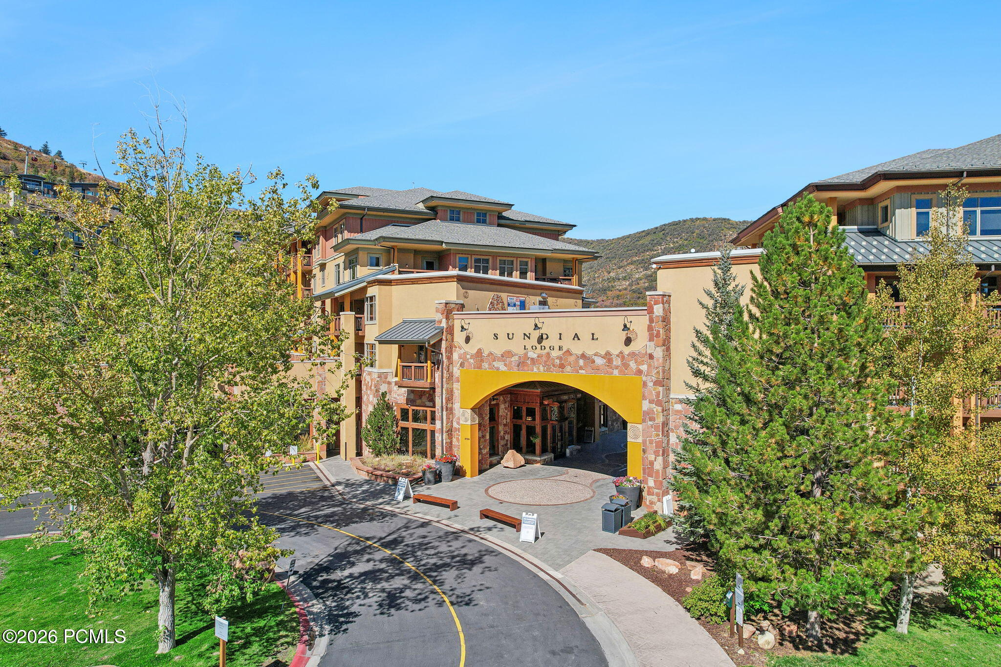 3720 N Sundial Court B201 — photo