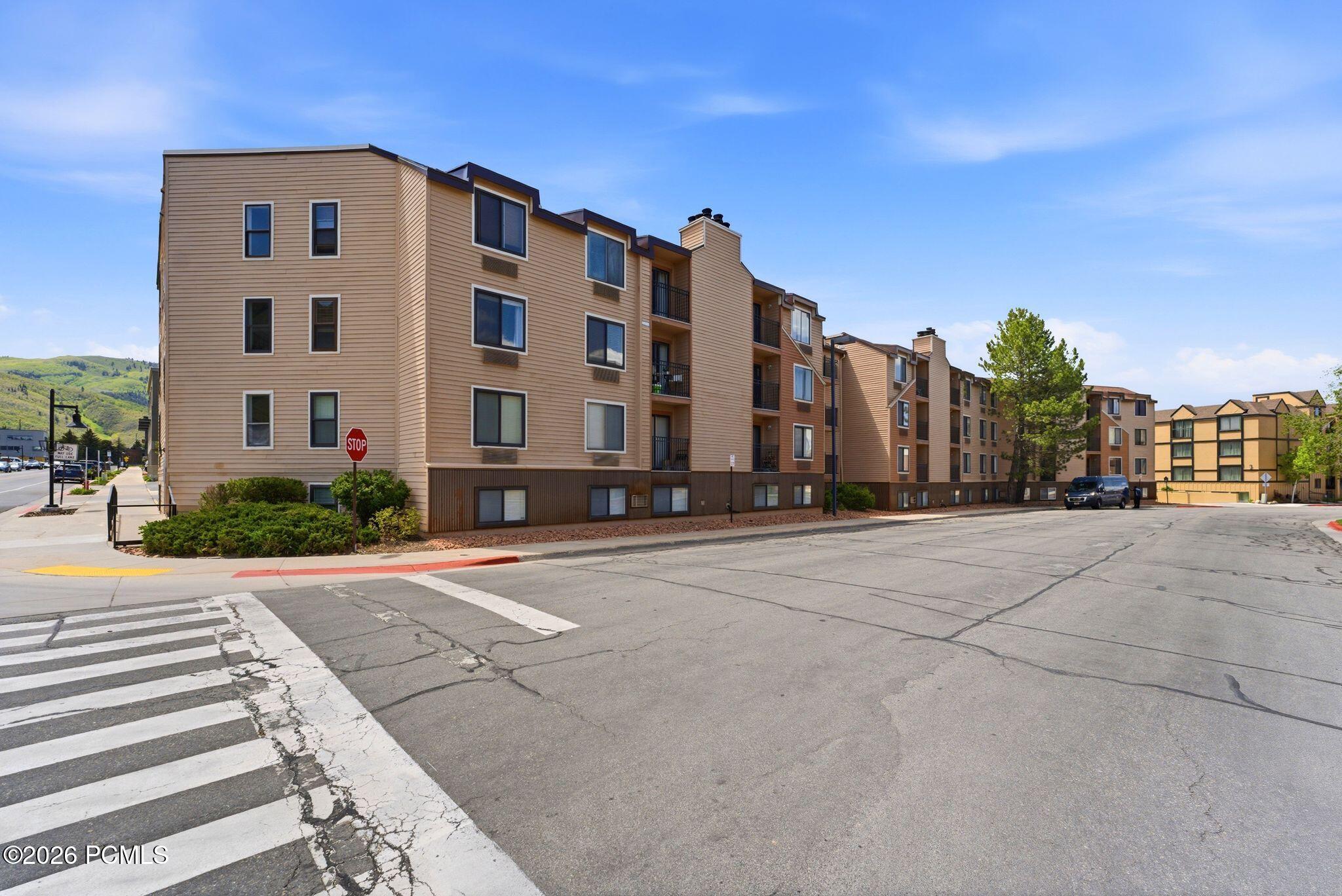 1940 Prospector Avenue 331 — photo