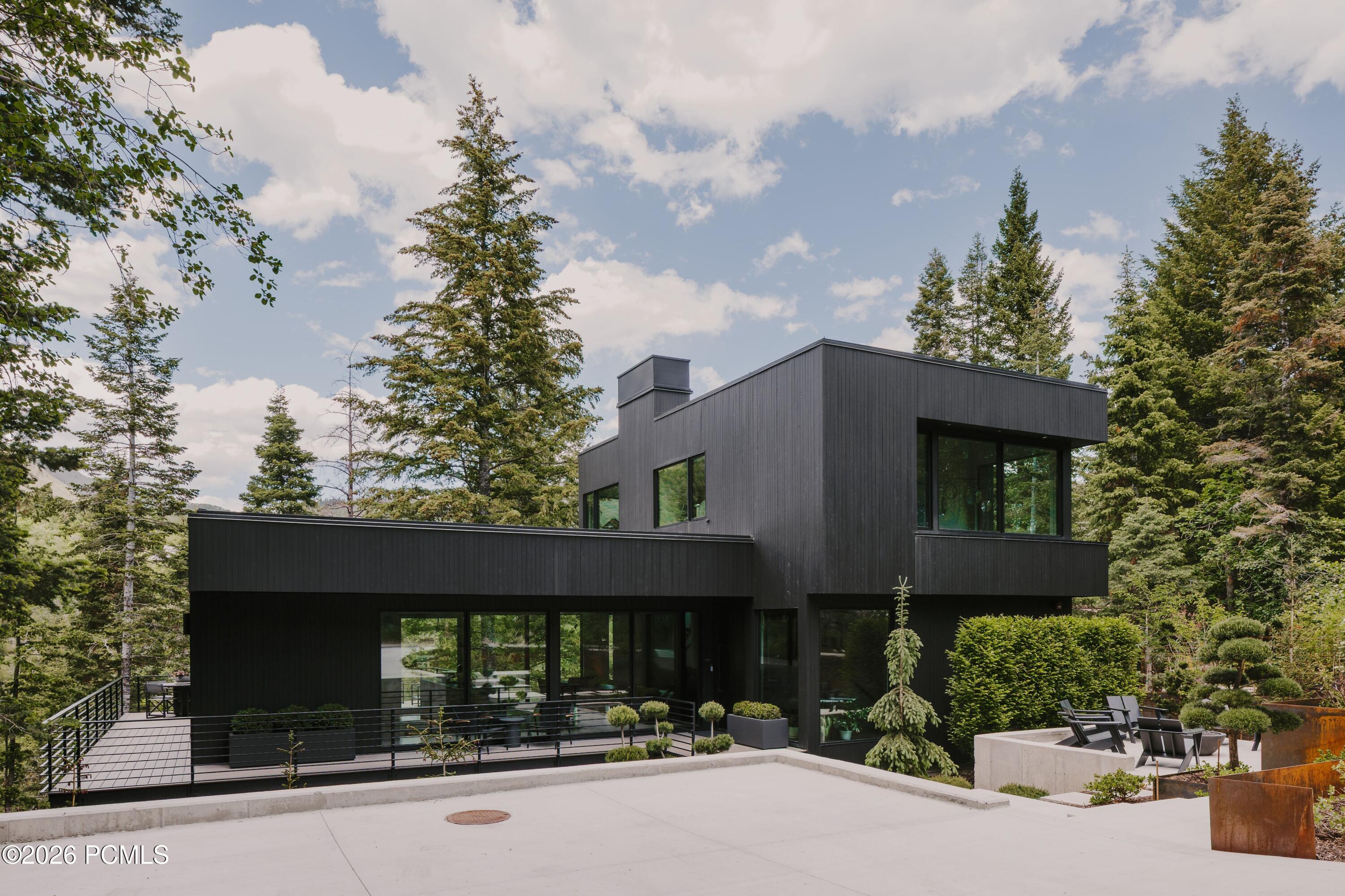 3011 E Ridge Top Road — photo