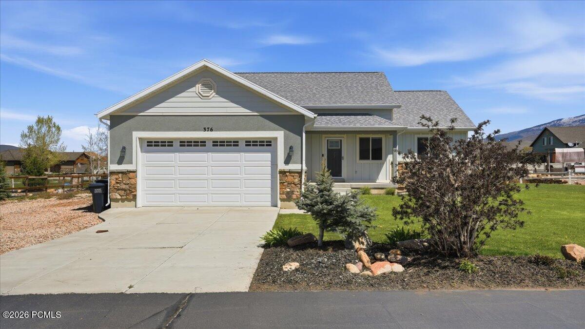376 River Bluffs Drive — photo
