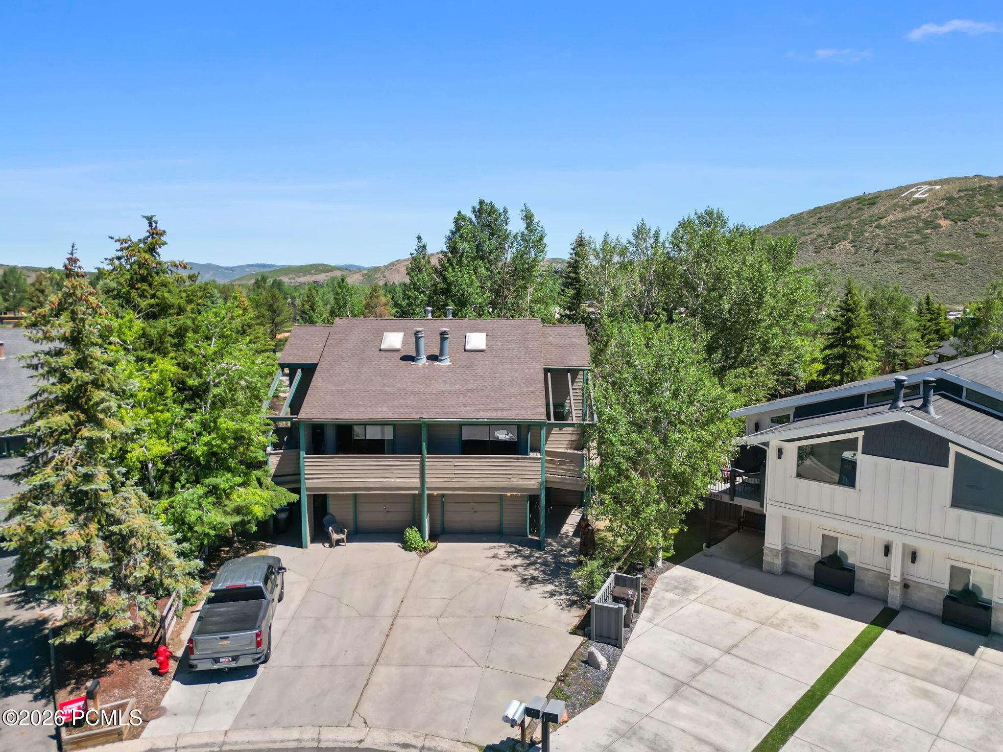 2304 Monarch Drive — photo