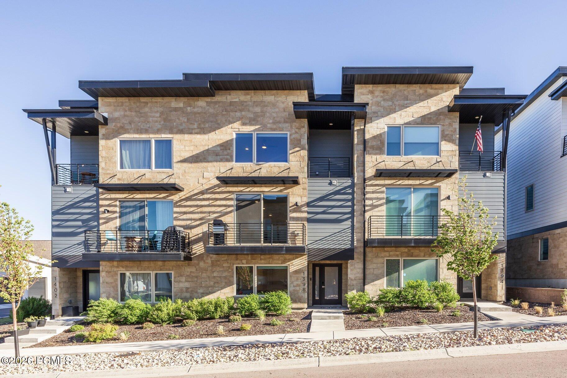 1398 E Gambel Oak Way — photo