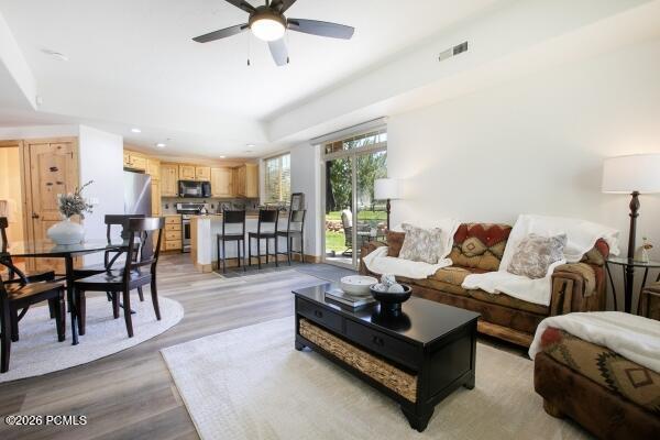 6144 N Fox Pointe Circle B1 — photo