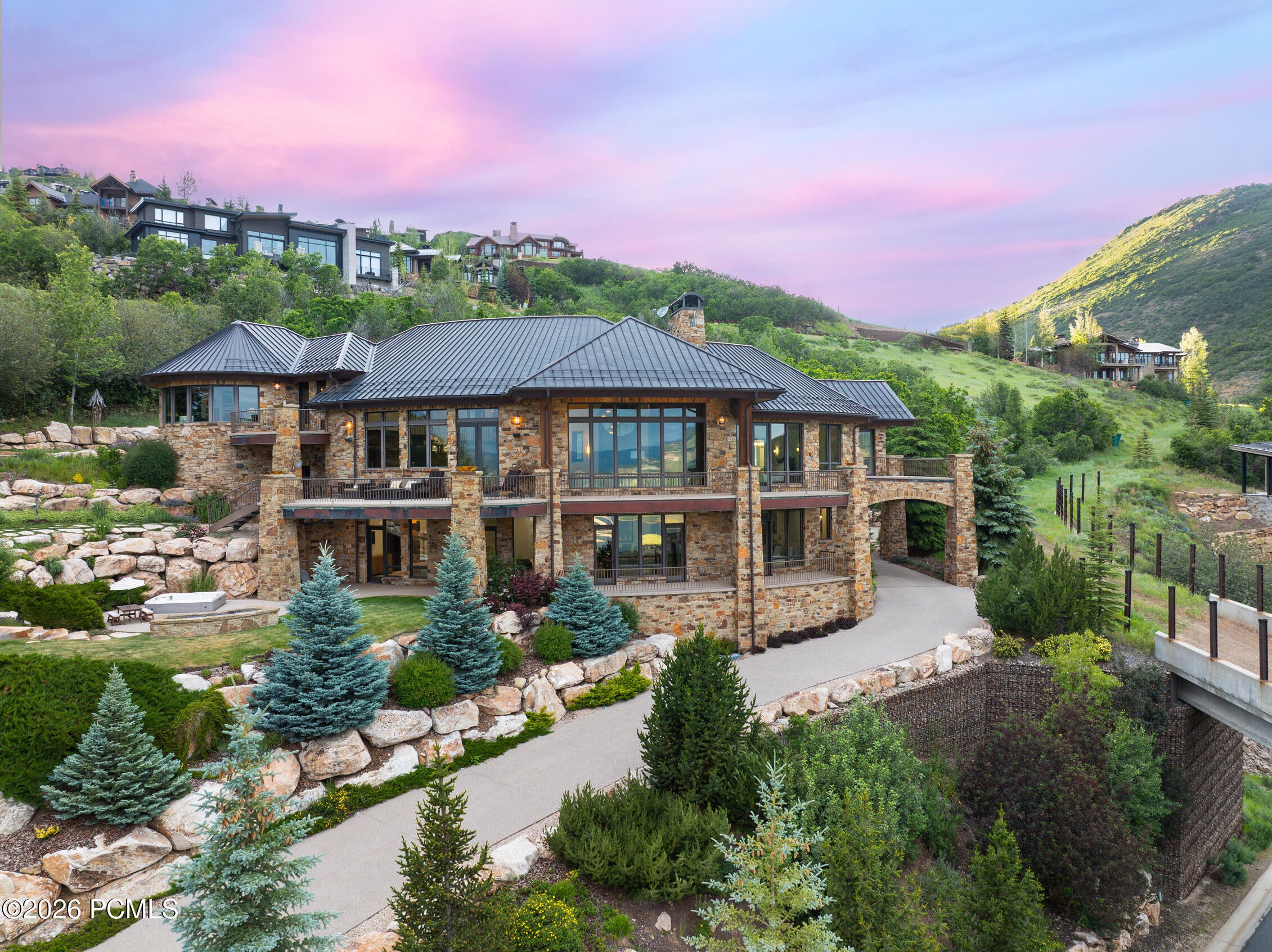 2698 W Deer Hollow Court — photo